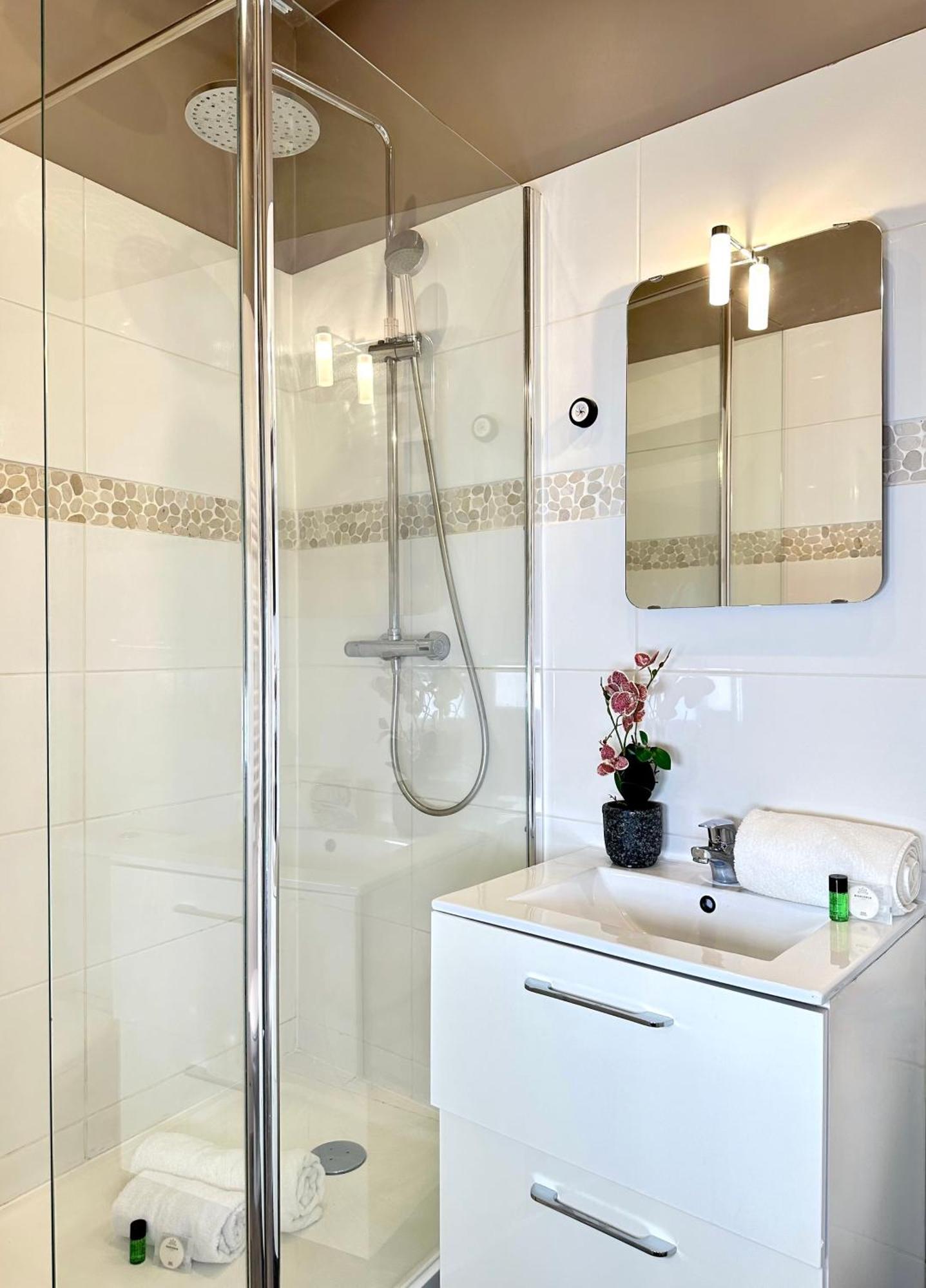 Appartement Stylish Studio Steps From Le Marais *