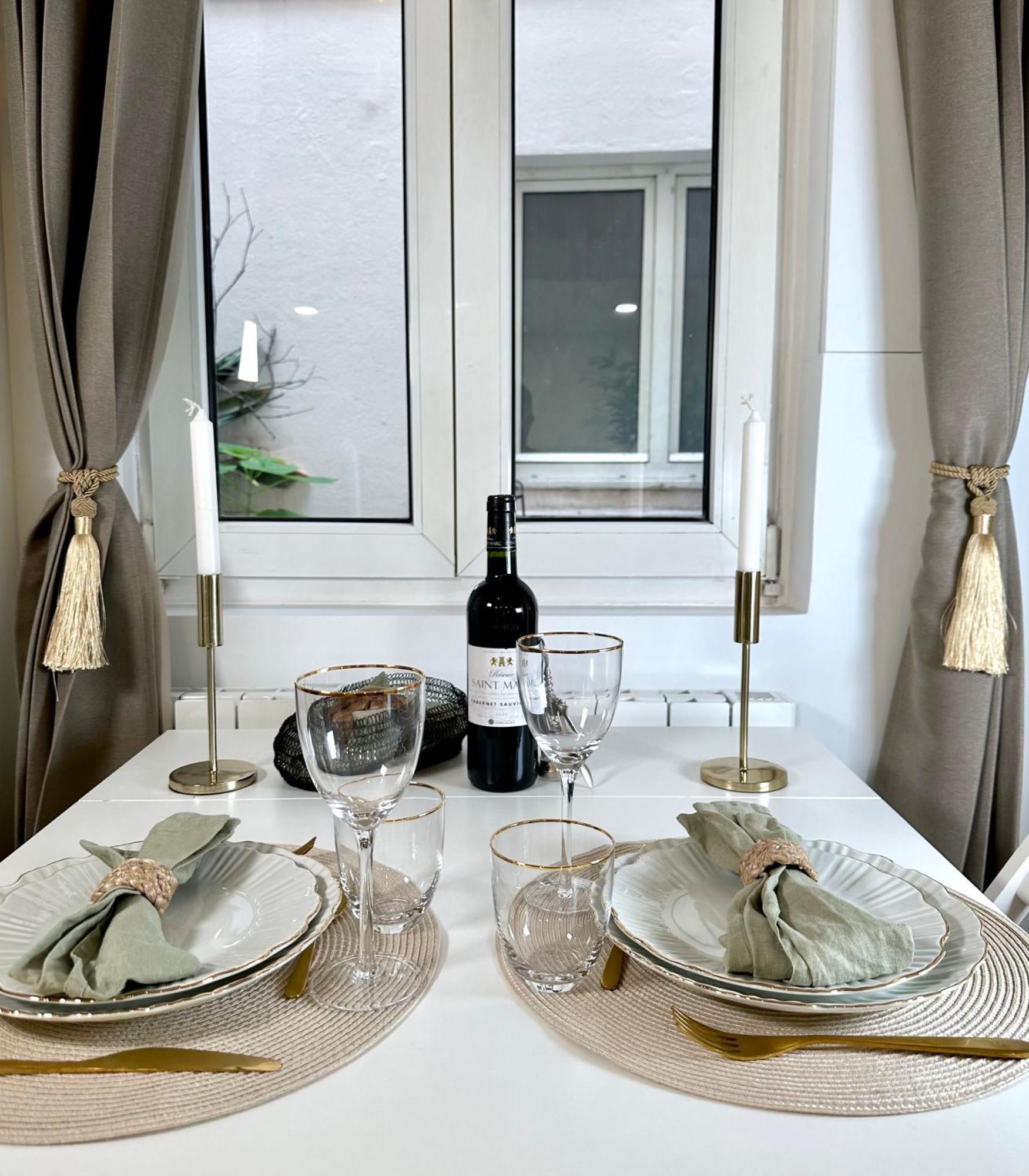 Stylish Studio Steps From Le Marais Appartement
