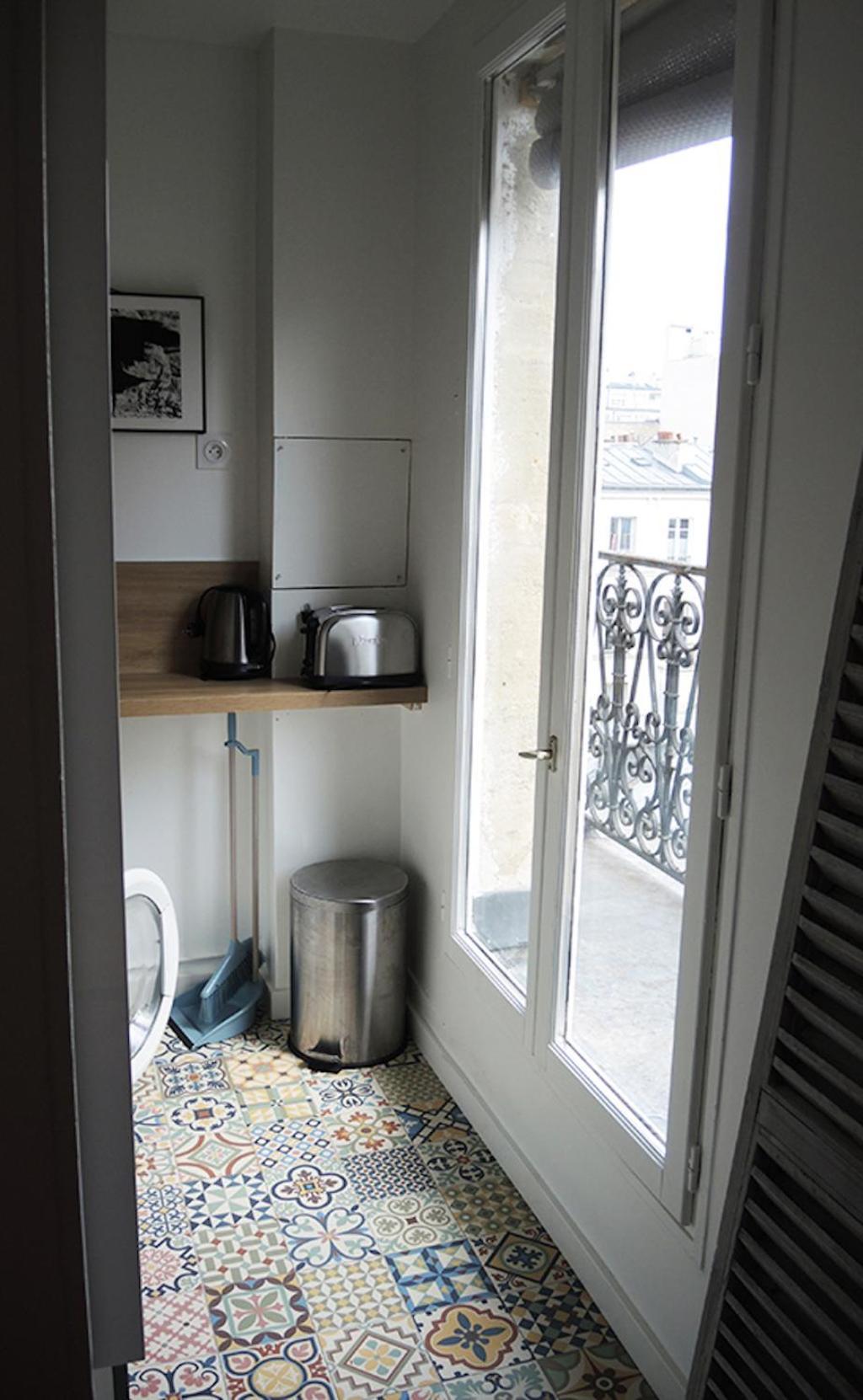 Homestay Private With Bathroom In Sunny Flat *