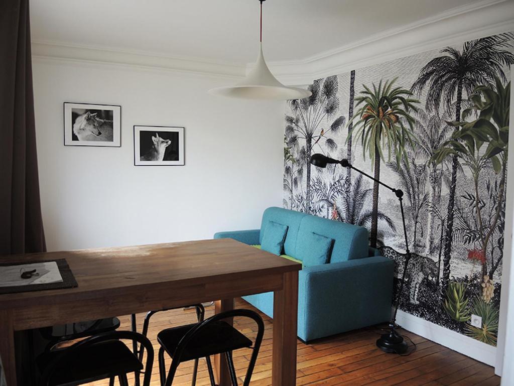 Homestay Private With Bathroom In Sunny Flat *