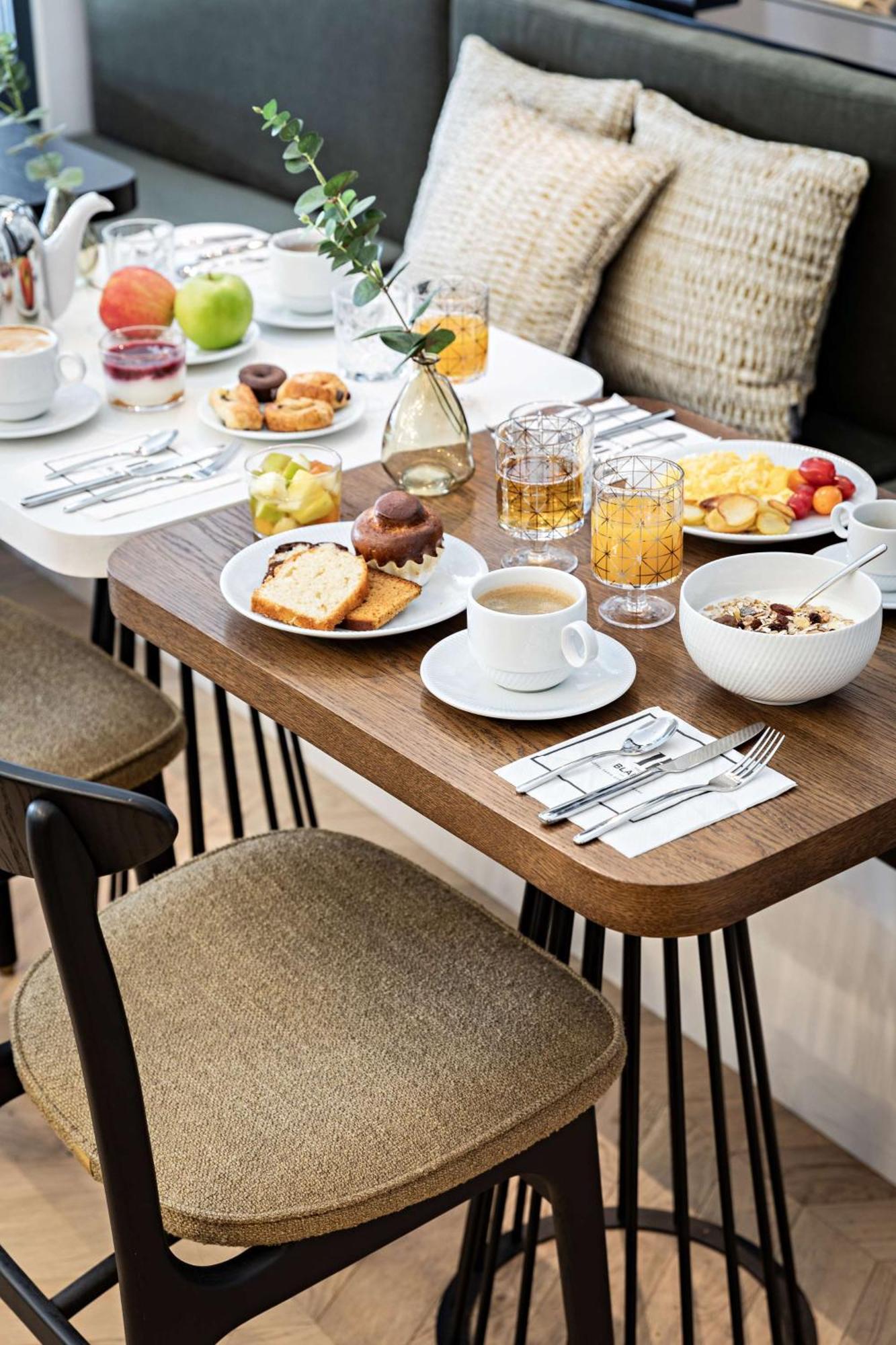 The Blake Gare Saint Lazare Hotel 4*