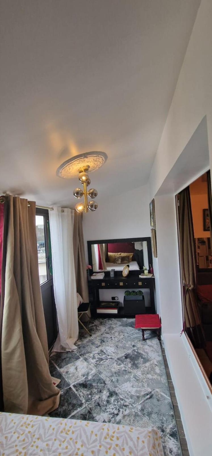 Apartment Avenue Champs Elysees - Magnifique F1/f2 *
