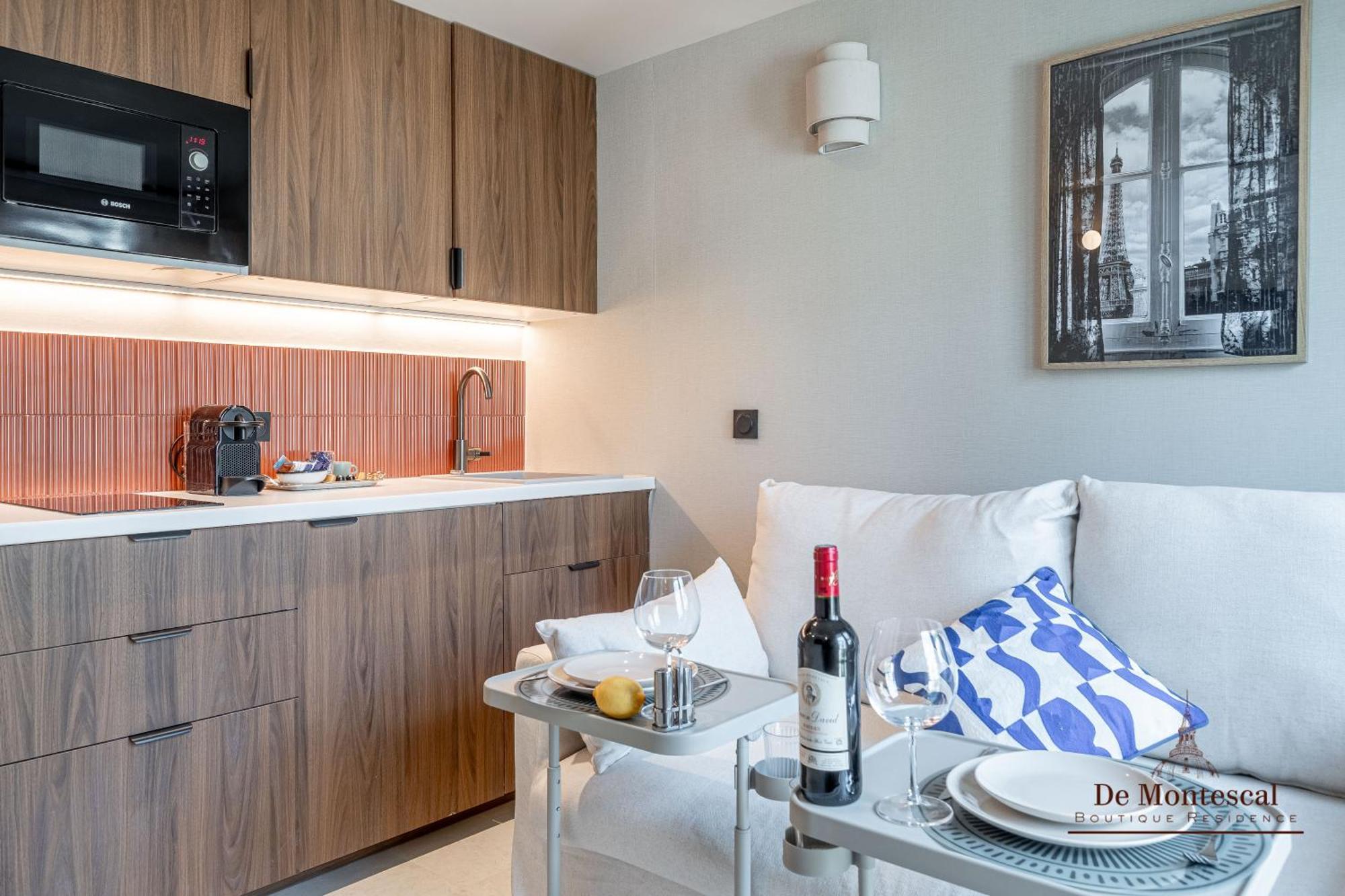 Appartement De Montescal- Montparnasse With Ac 11 To 14m2 In A Prime Location *