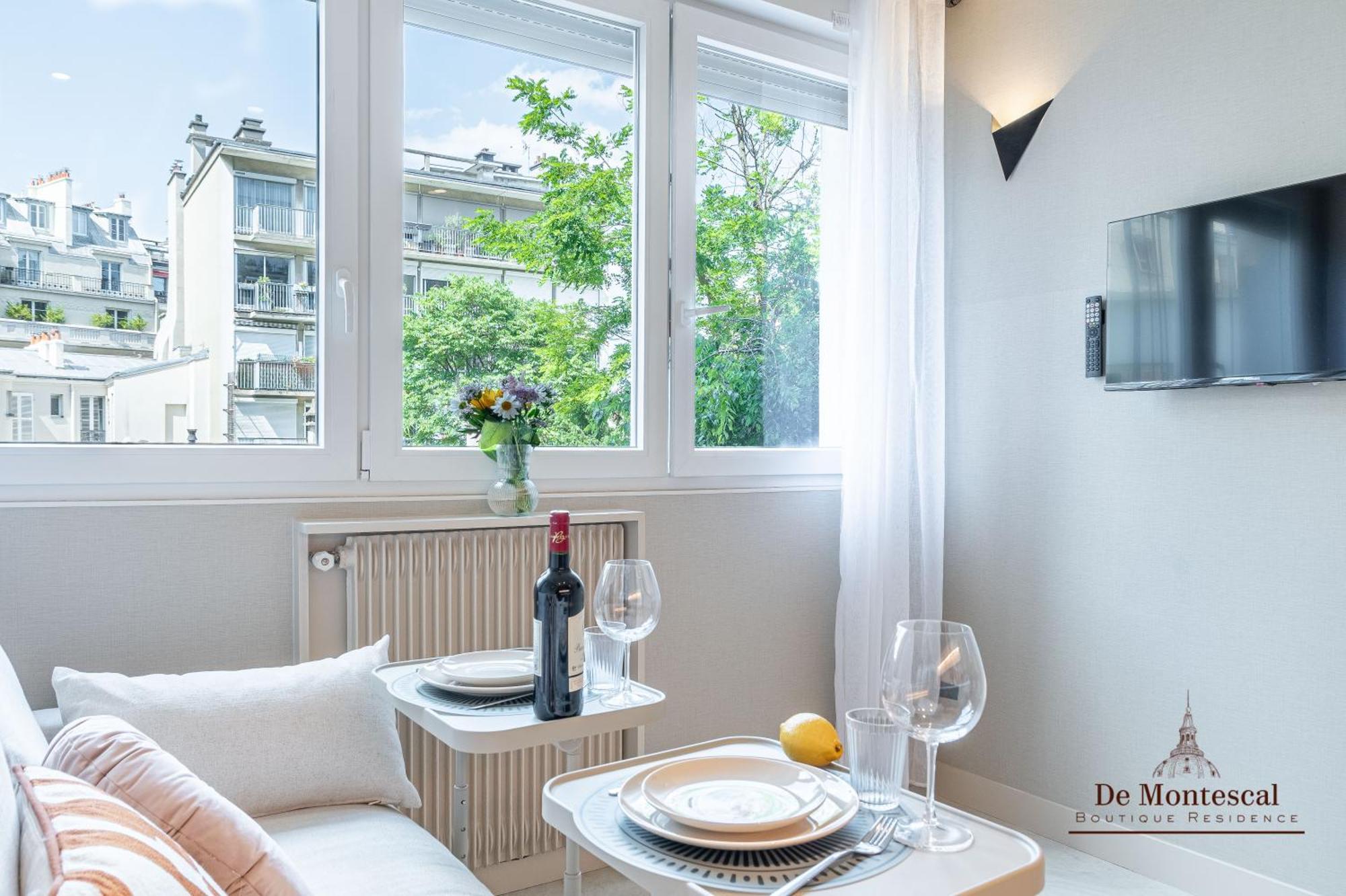 De Montescal- Montparnasse With Ac 11 To 14m2 In A Prime Location Appartement *