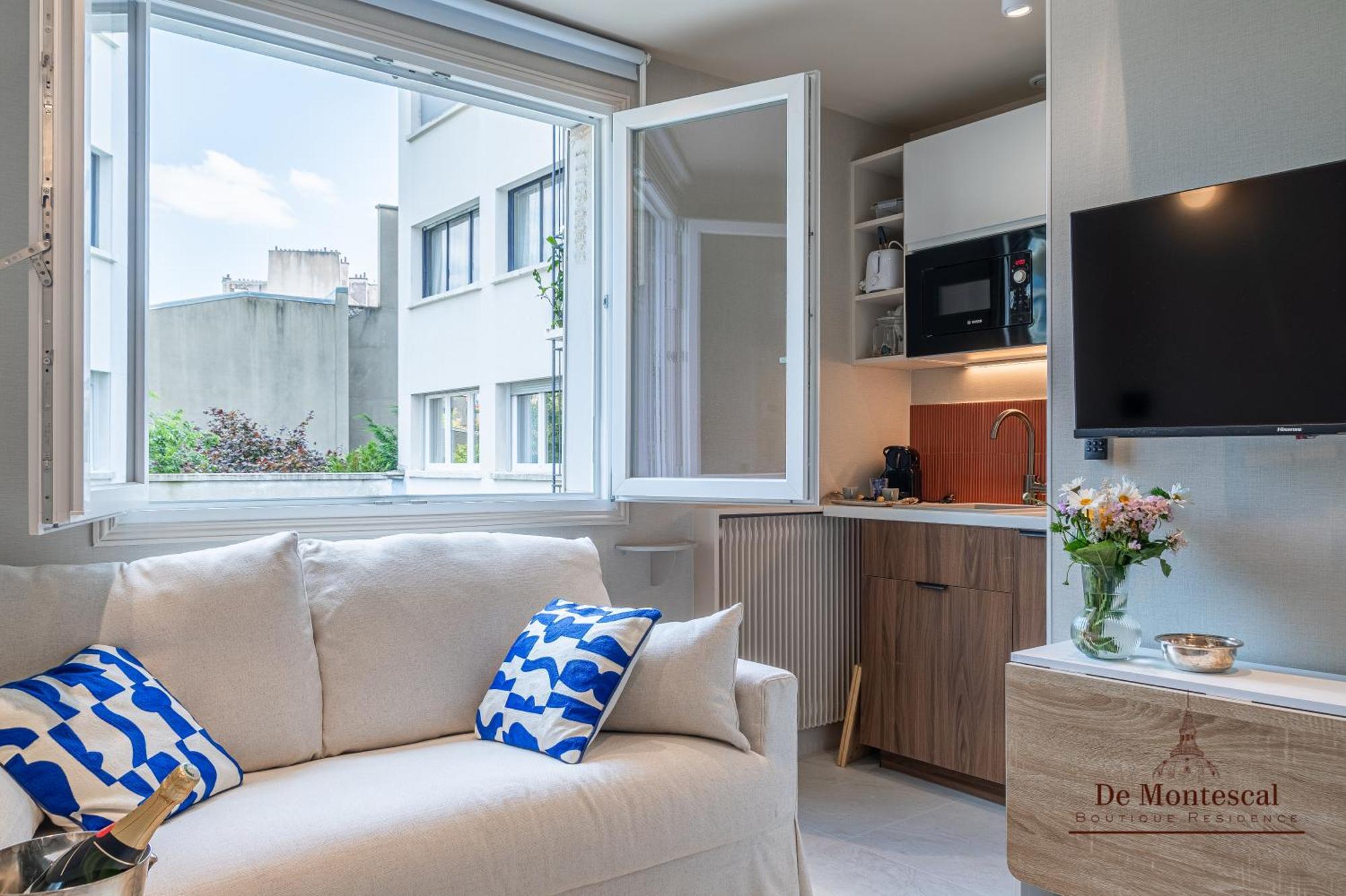 De Montescal- Montparnasse With Ac 11 To 14m2 In A Prime Location Appartement