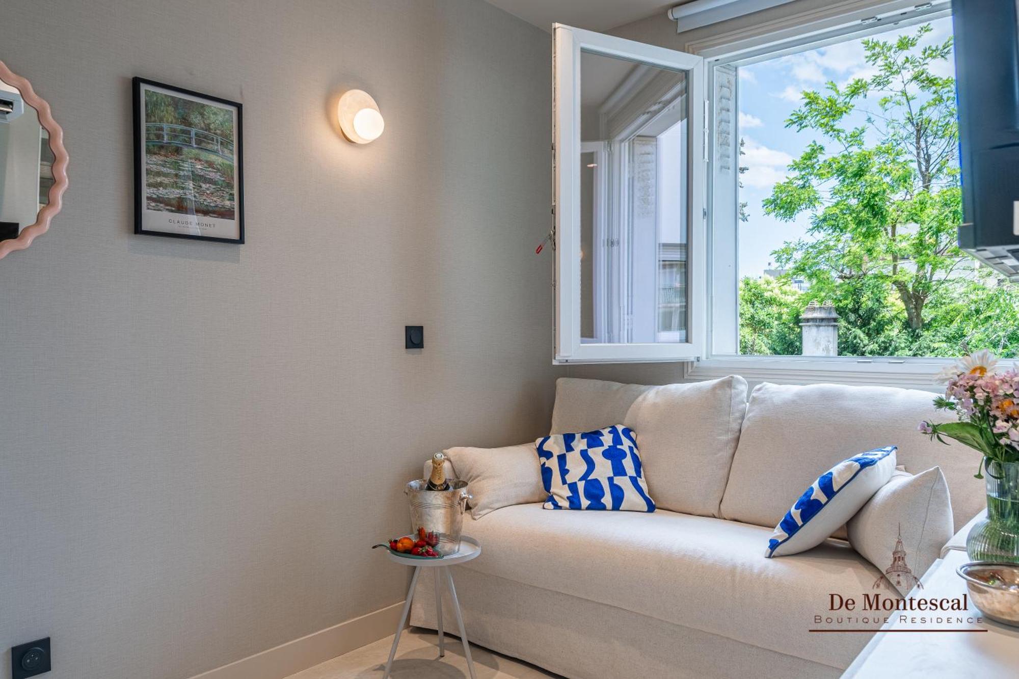 Appartement De Montescal- Montparnasse With Ac 11 To 14m2 In A Prime Location *