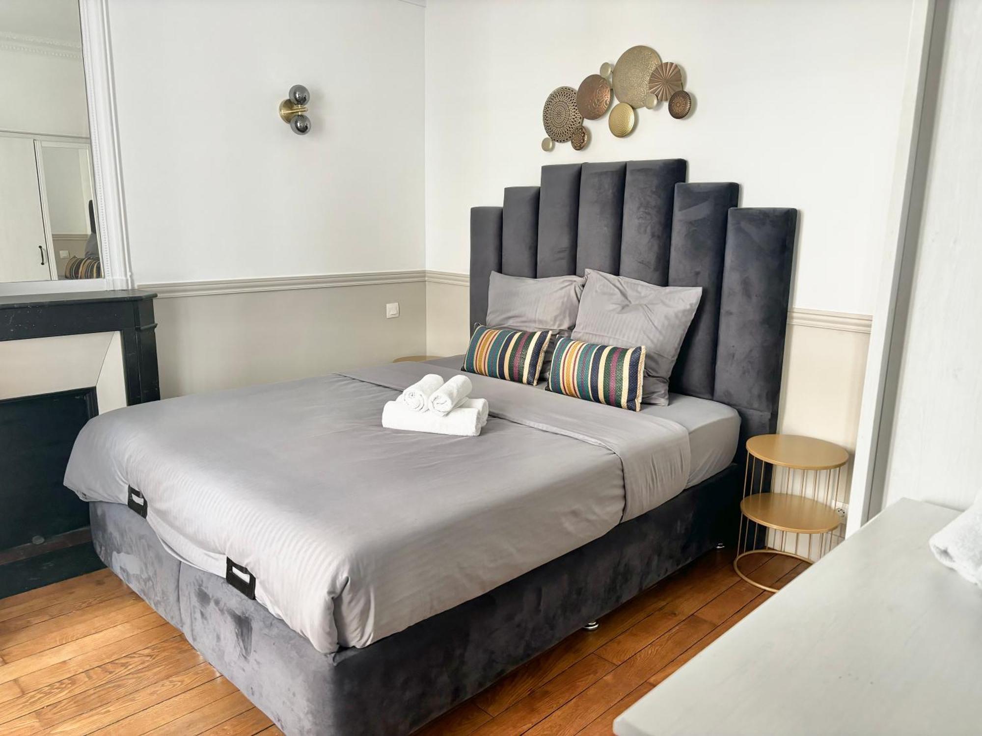 Elise Passy Apartment *
