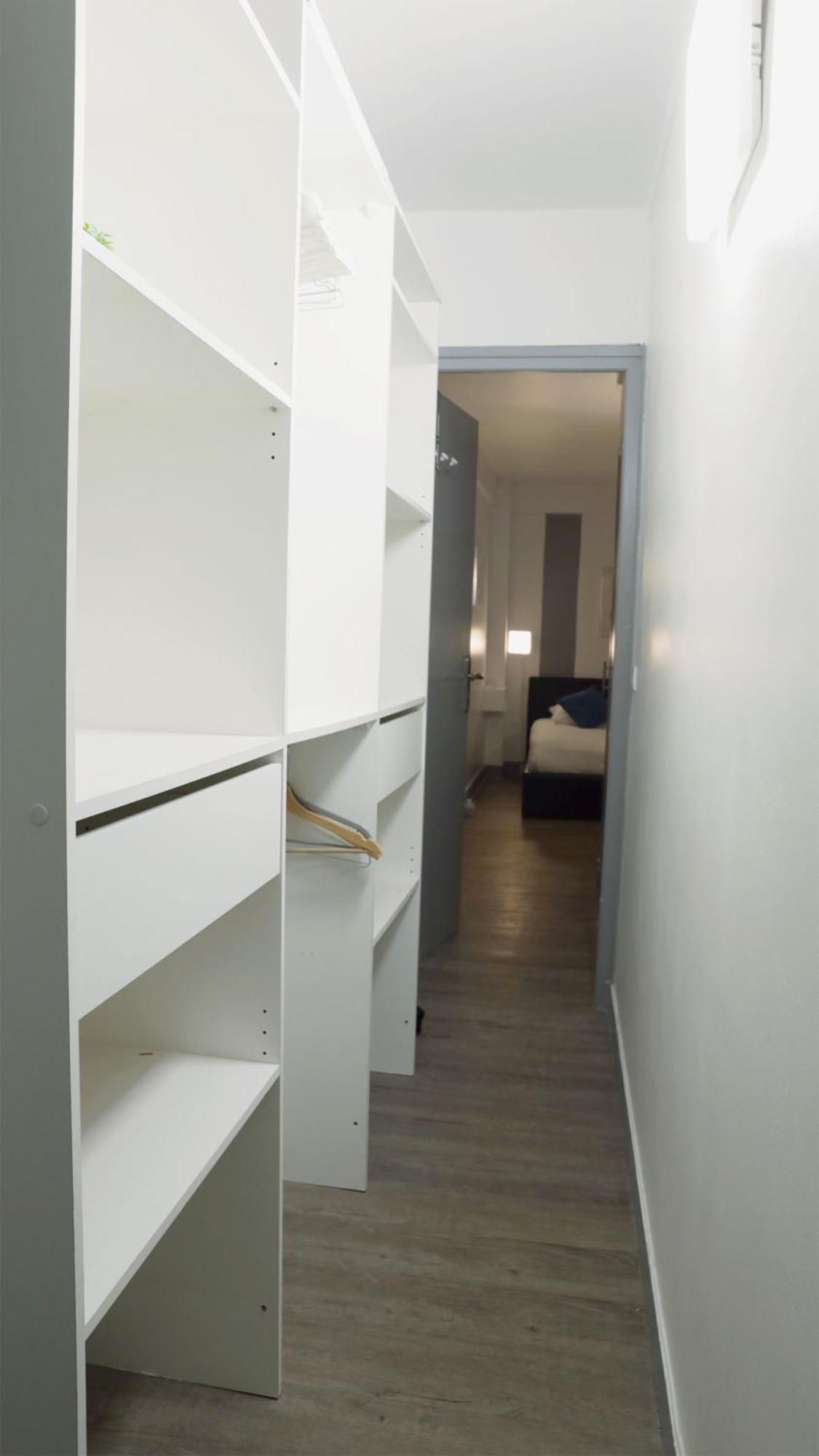 Arc De Triomphe & Trocadero Square - Cityapartmentstay * Paris