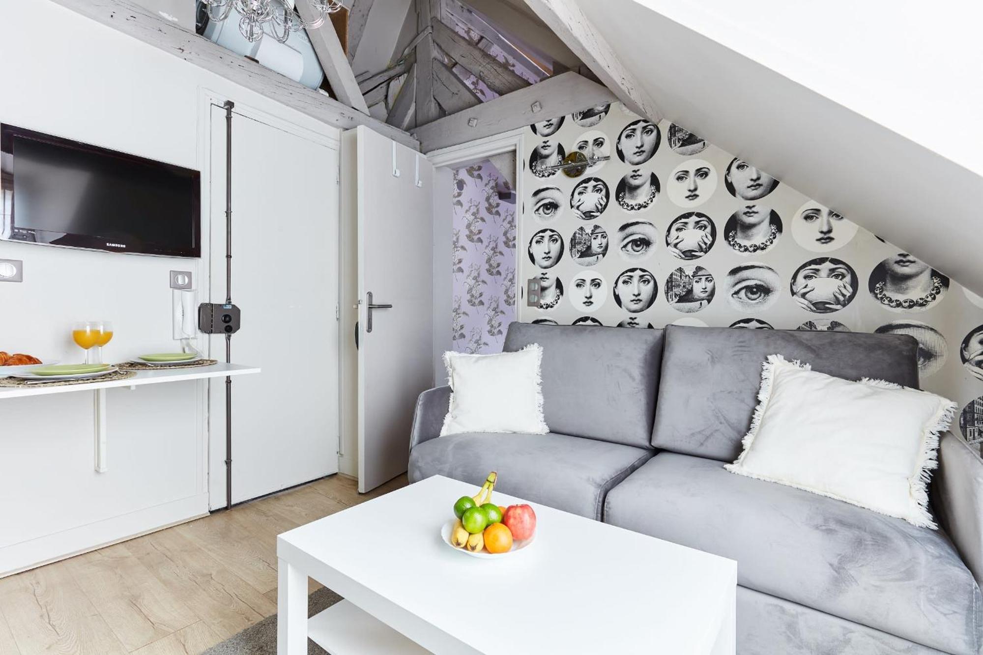 Appartement Place Des Vosges - 1br With Balcony - Cityapartmentstay Paris
