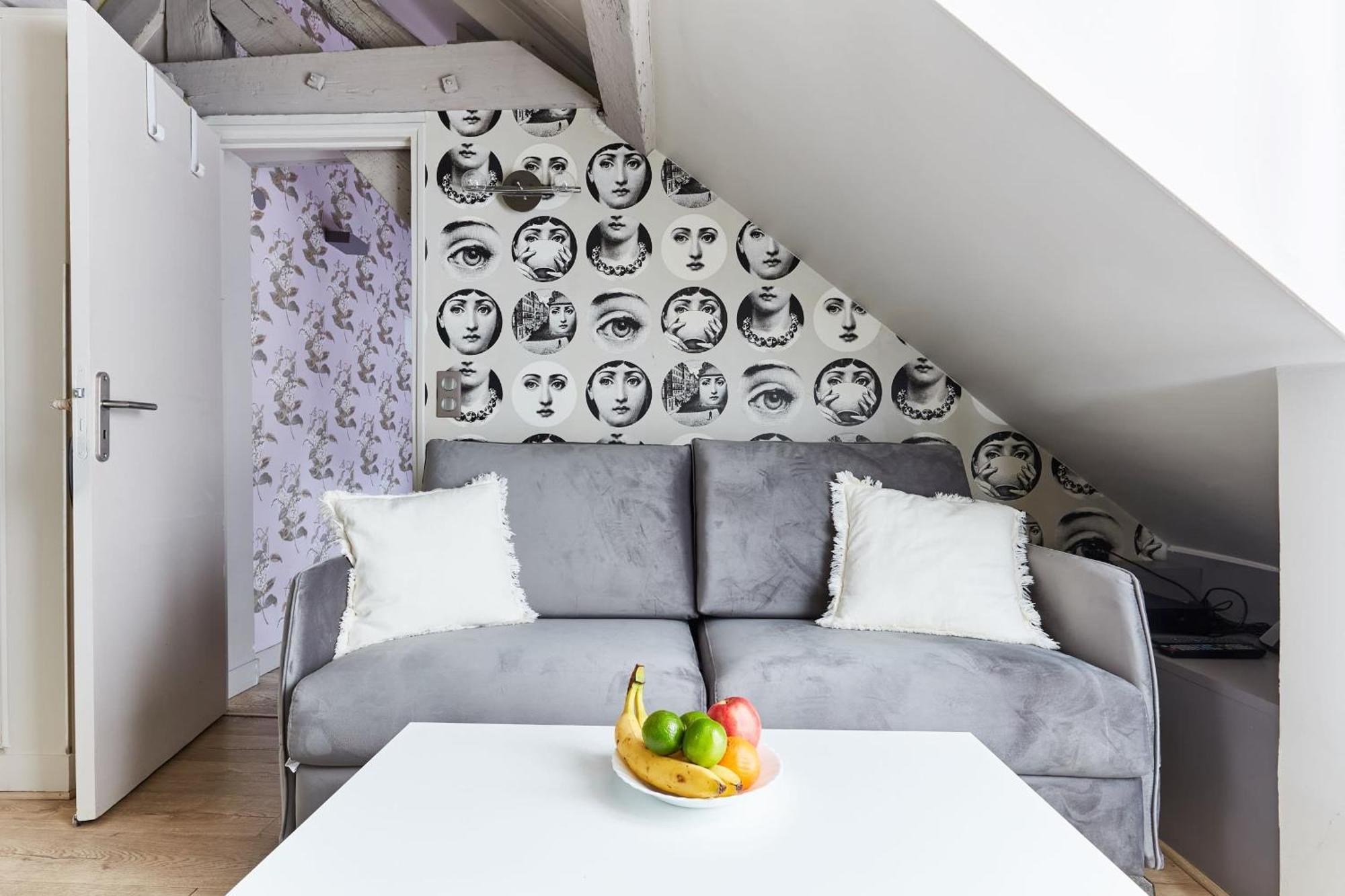 Appartement Place Des Vosges - 1br With Balcony - Cityapartmentstay *