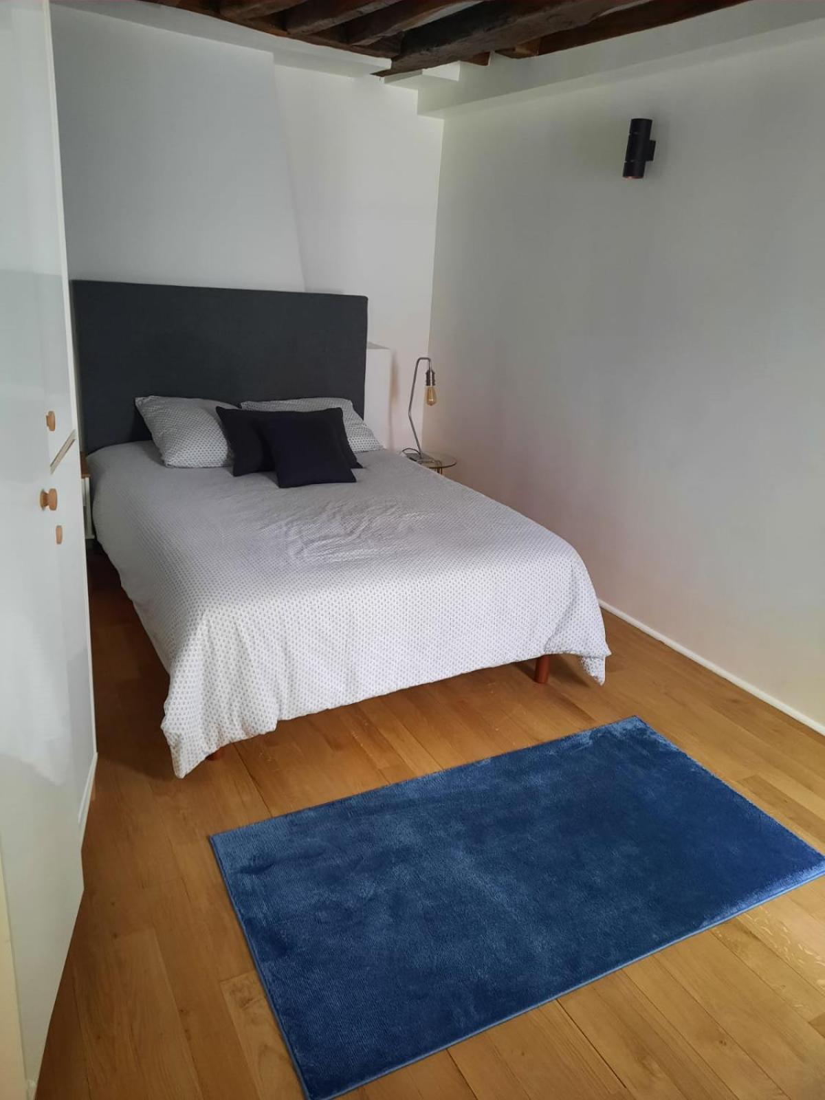 Charme De L'ancien, Refait A Neuf Appartement