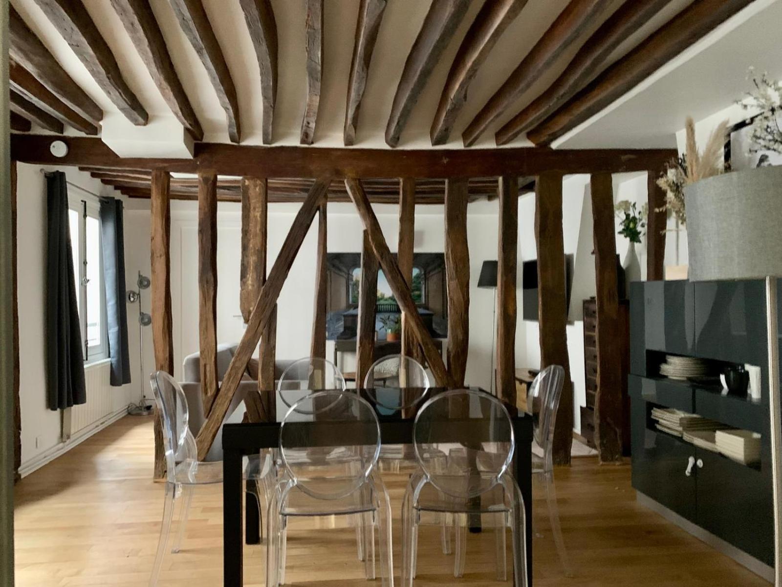 Charme De L'ancien, Refait A Neuf Appartement