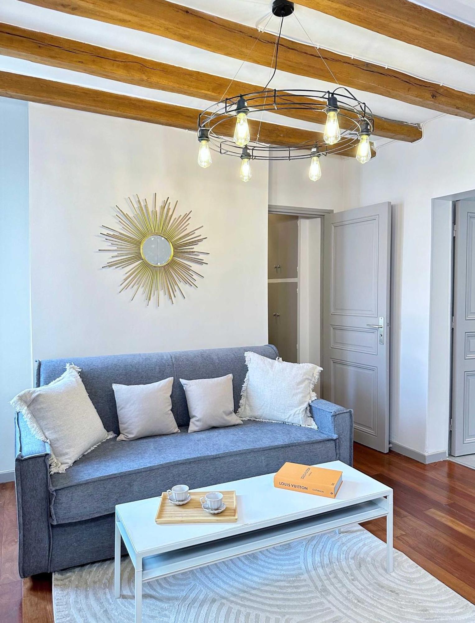 1579 - Eiffel Tower Gem, Stylish & Unique Appartement Paris
