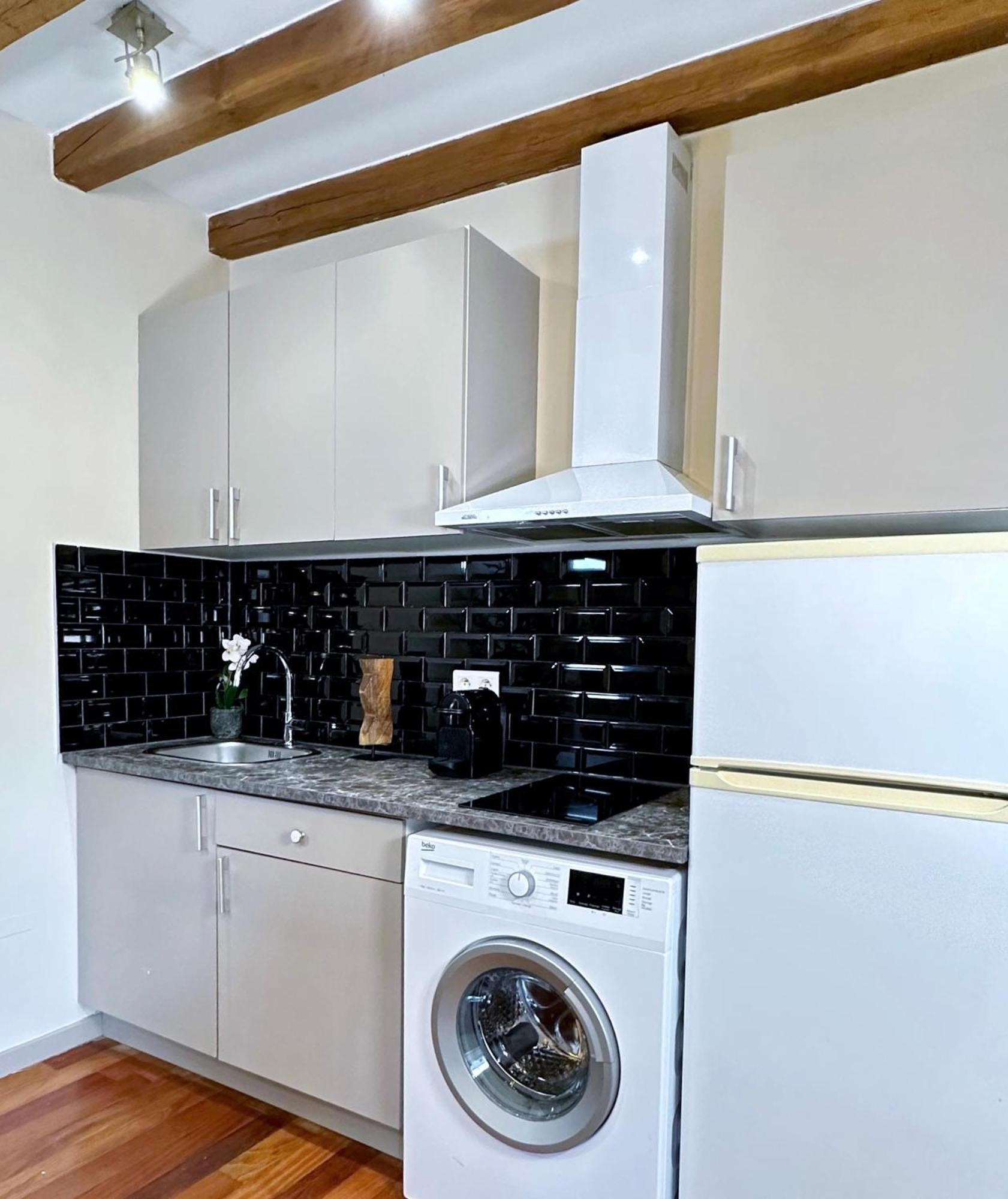 Appartement 1579 - Eiffel Tower Gem, Stylish & Unique