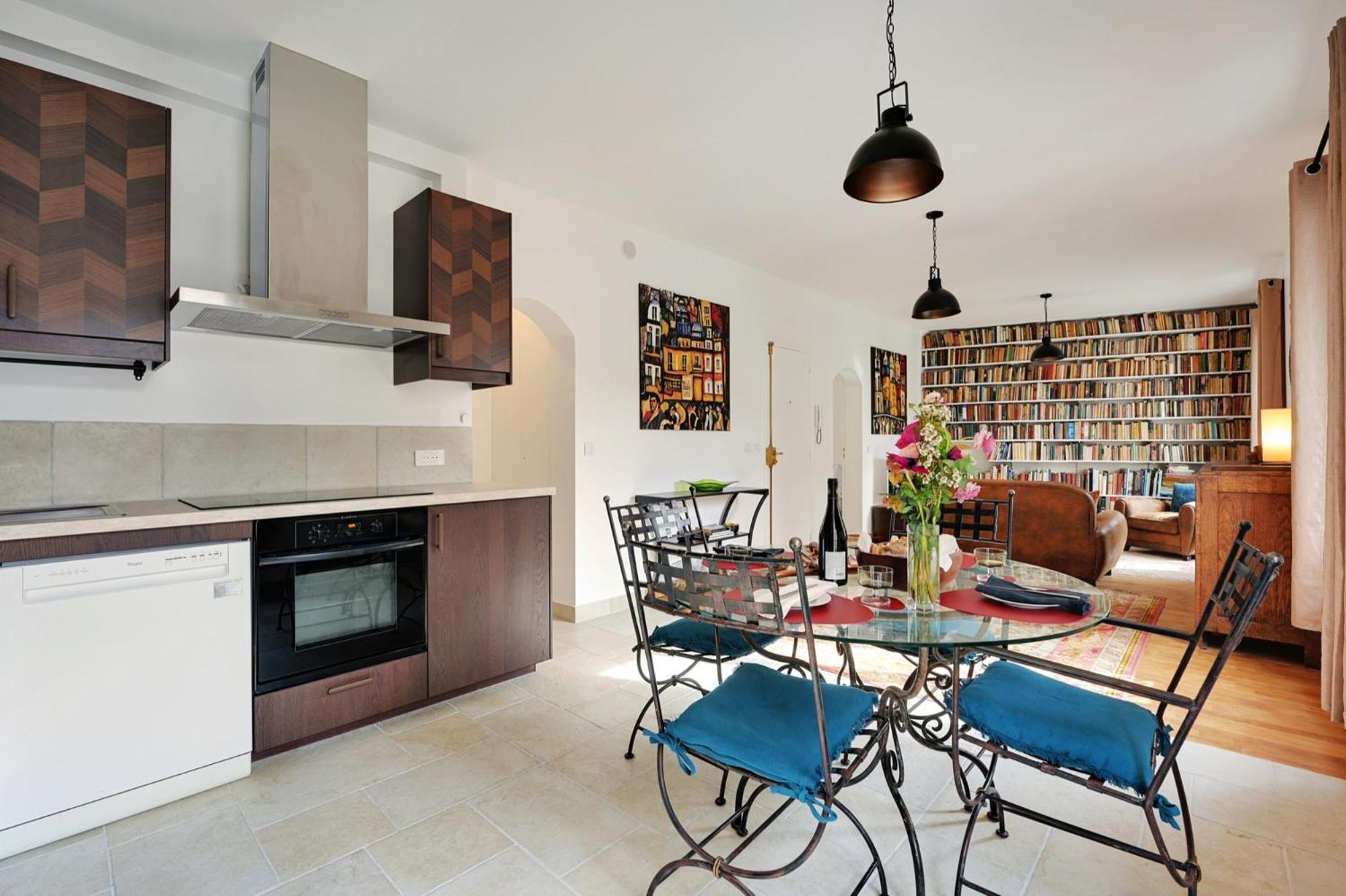 Fully Renovated In Montmartre