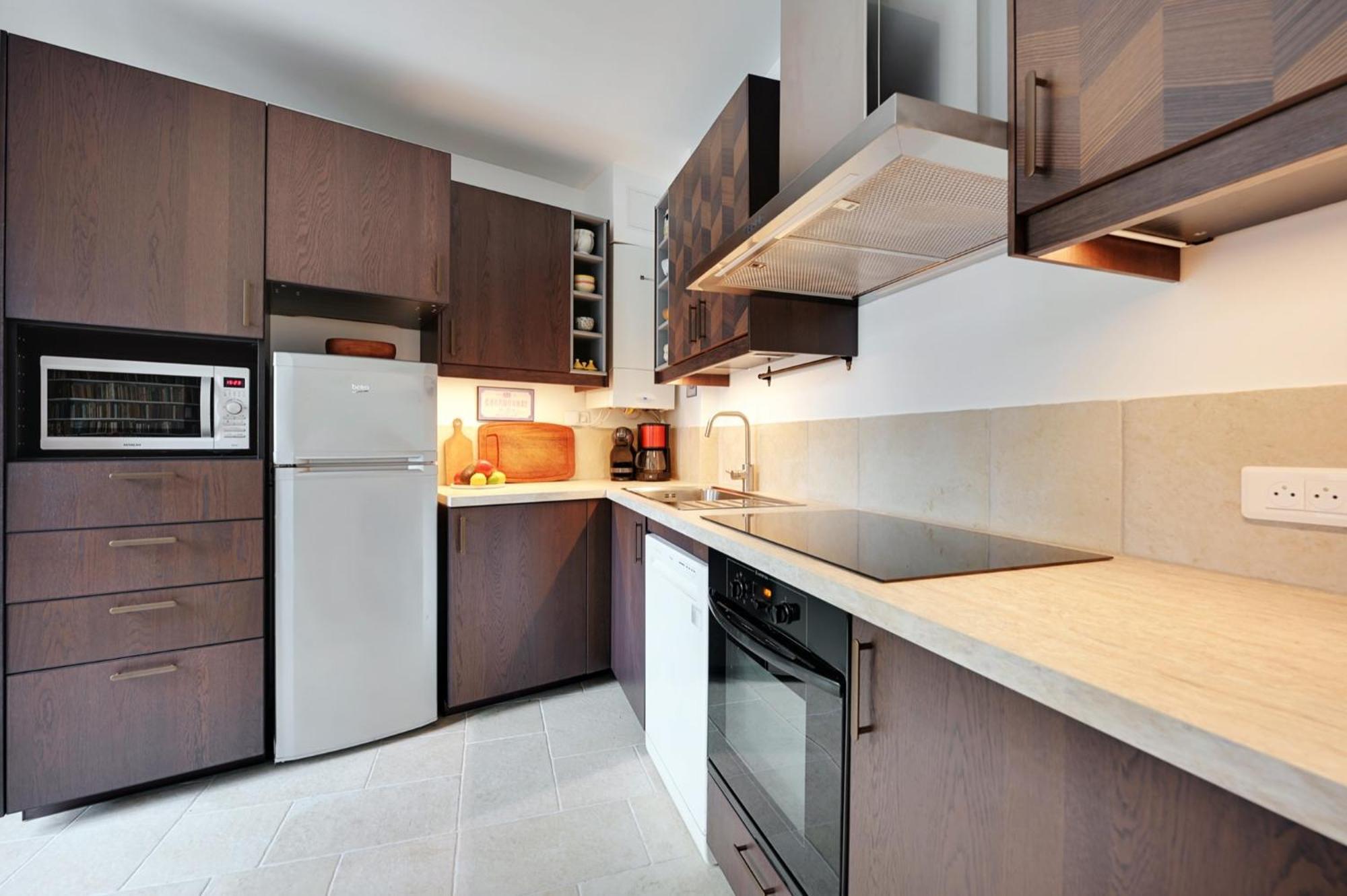 Fully Renovated In Montmartre * Paris