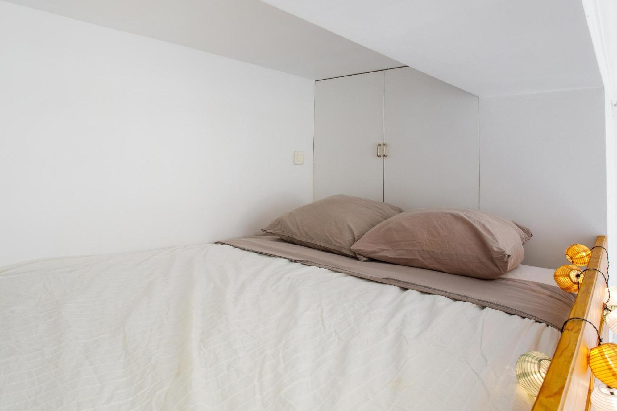 Charming Studio With Patio Passerelle Apartment Paris