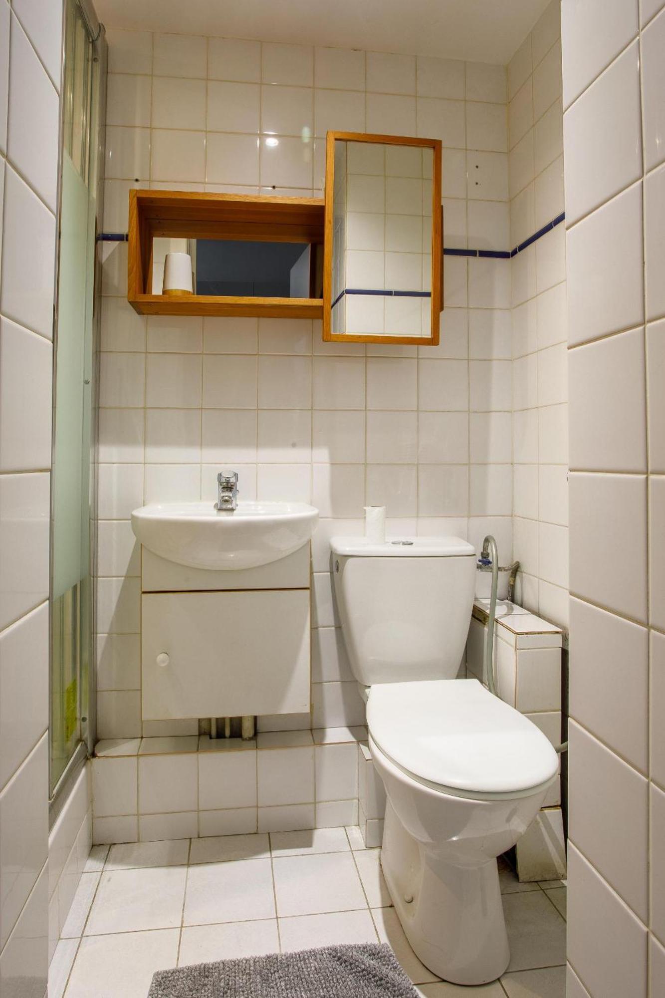 Charming Studio With Patio Passerelle Apartment