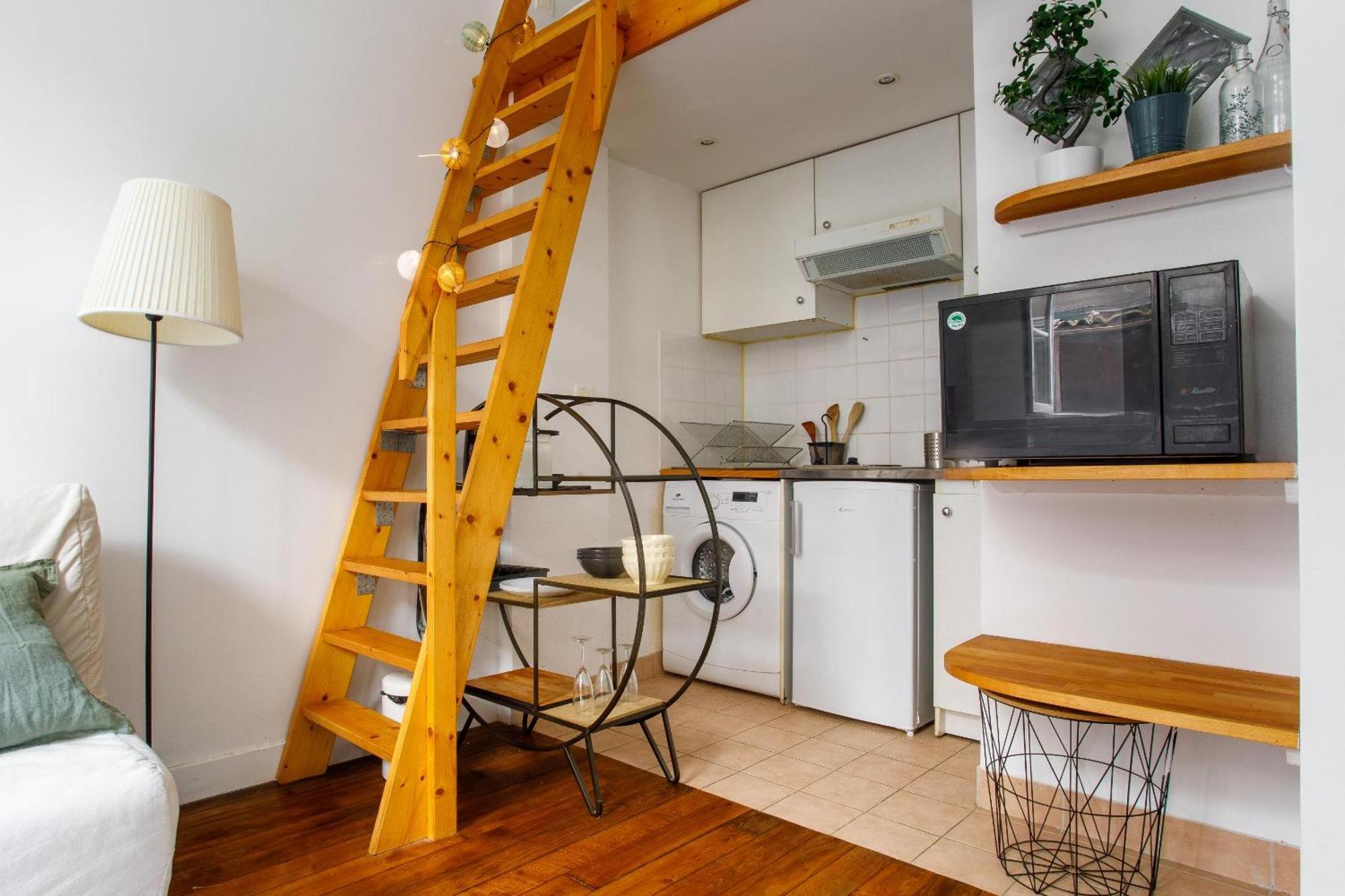 Charming Studio With Patio Passerelle
