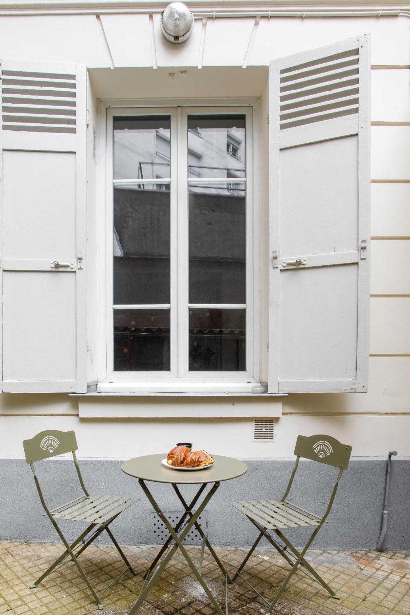 Charming Studio With Patio Passerelle * Paris