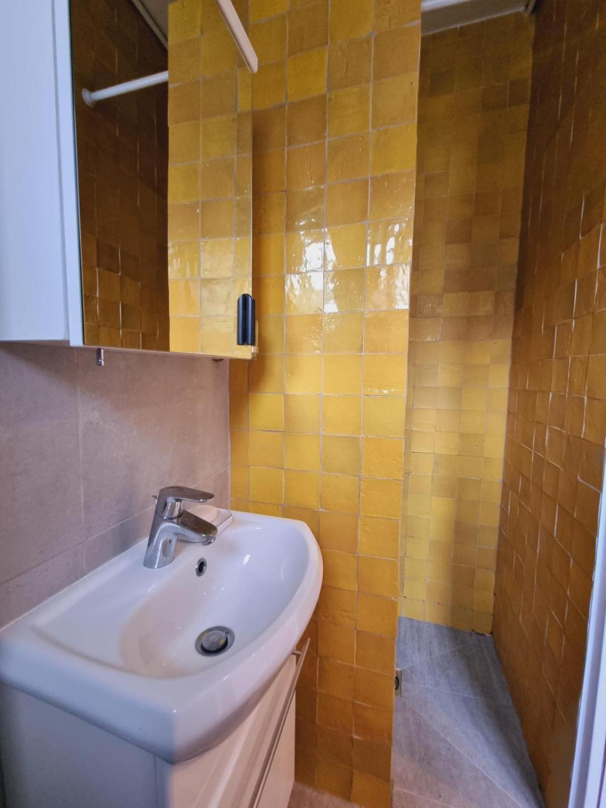 Apartment De Charme Dans Les Batignolles Paris