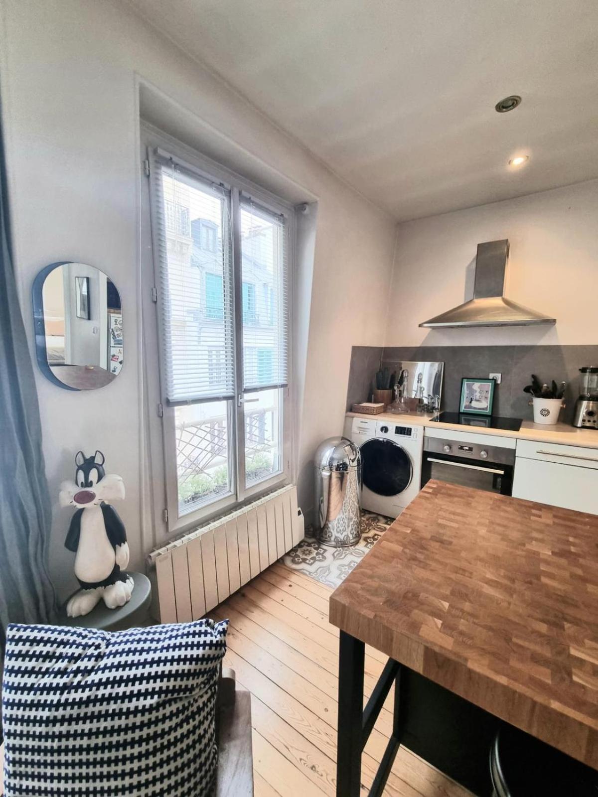 De Charme Dans Les Batignolles Apartment