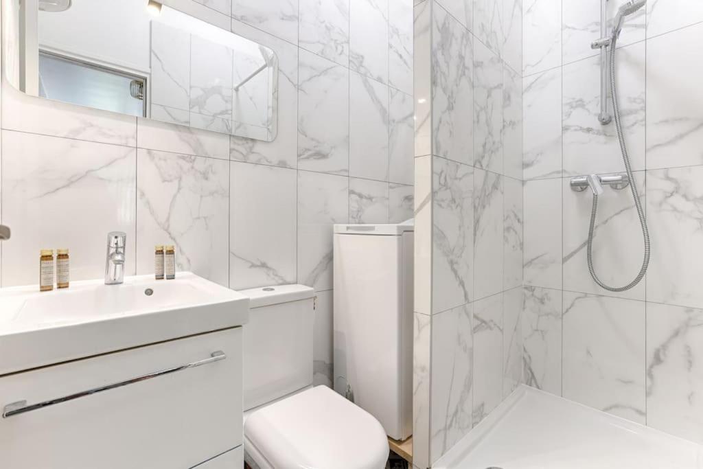 Republique Canal St Martin Charming Appartement