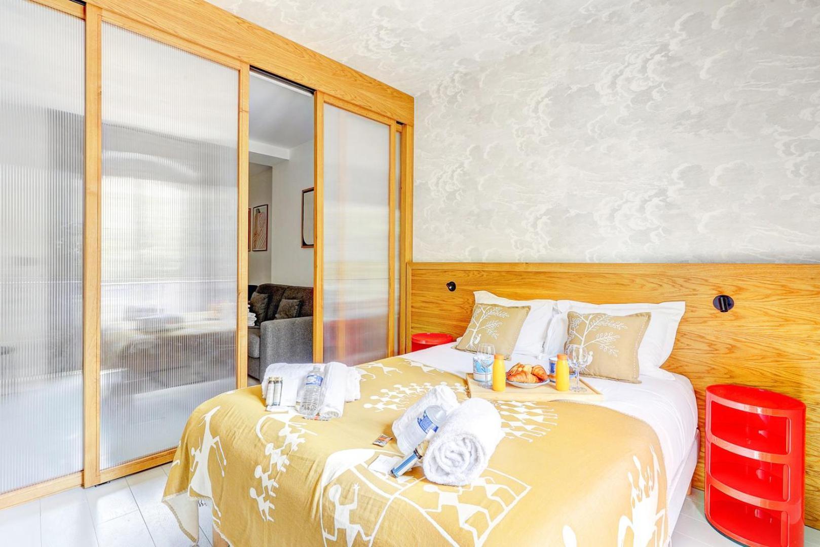 Bluestay 278 - A Paris