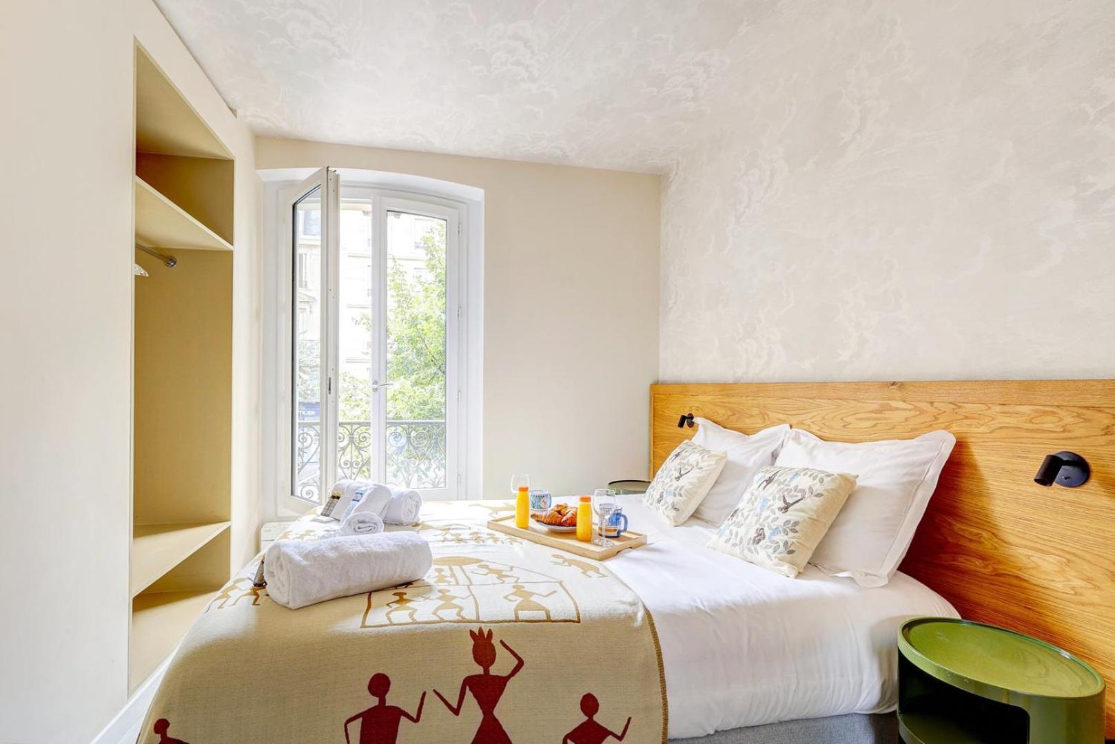 Bluestay 278 - A Paris