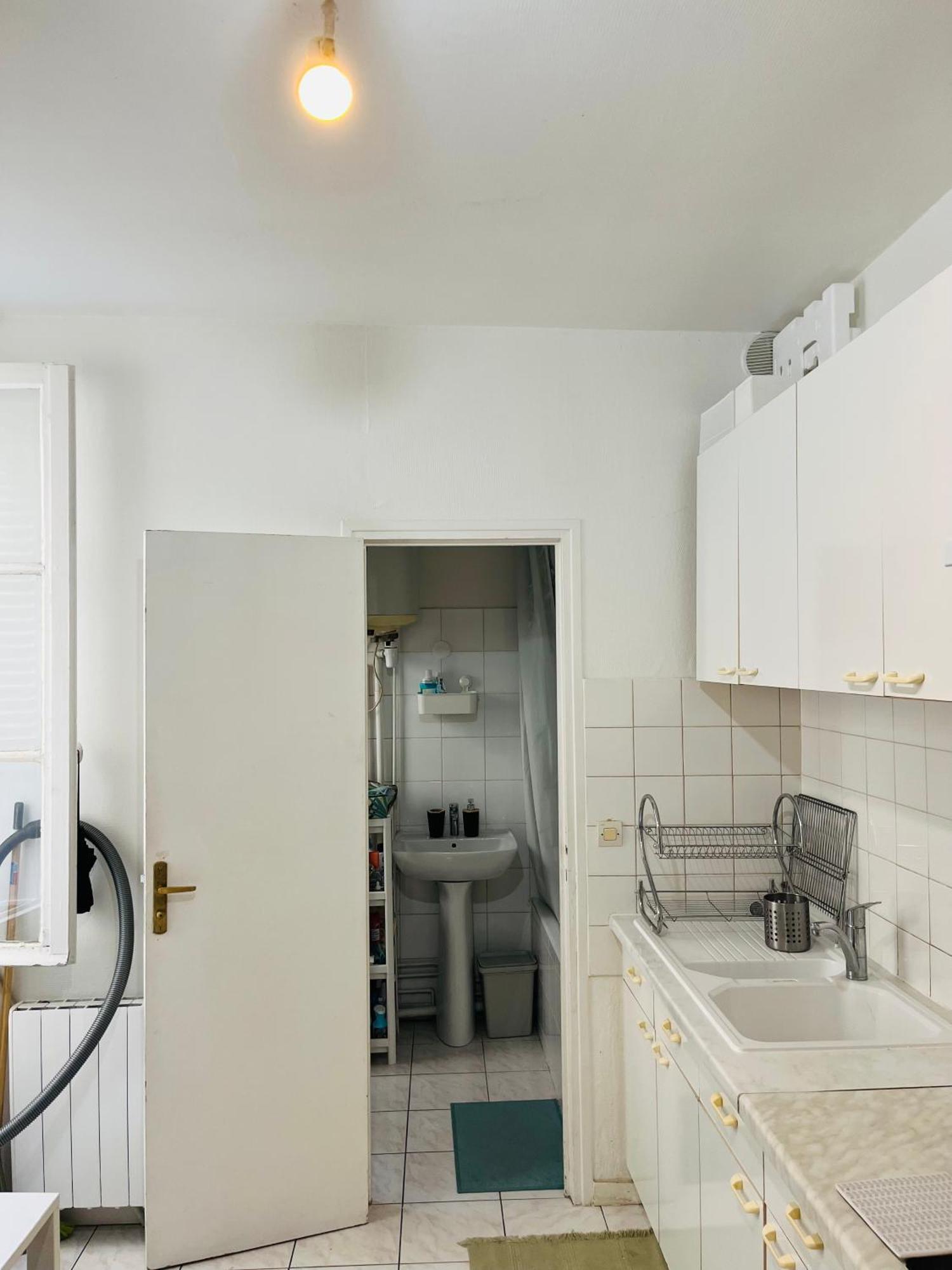 Séjour chez l'habitant In Montmartre, Paris, Near Sacre-coeur Read Host Profile For Booking