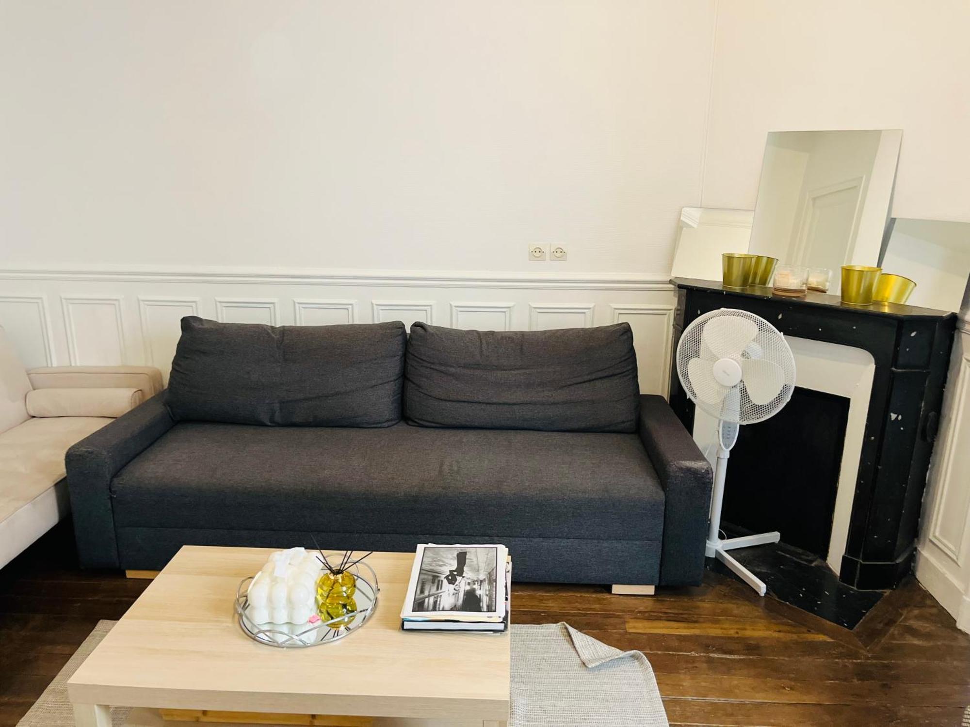 In Montmartre, Paris, Near Sacre-coeur Read Host Profile For Booking * Paris