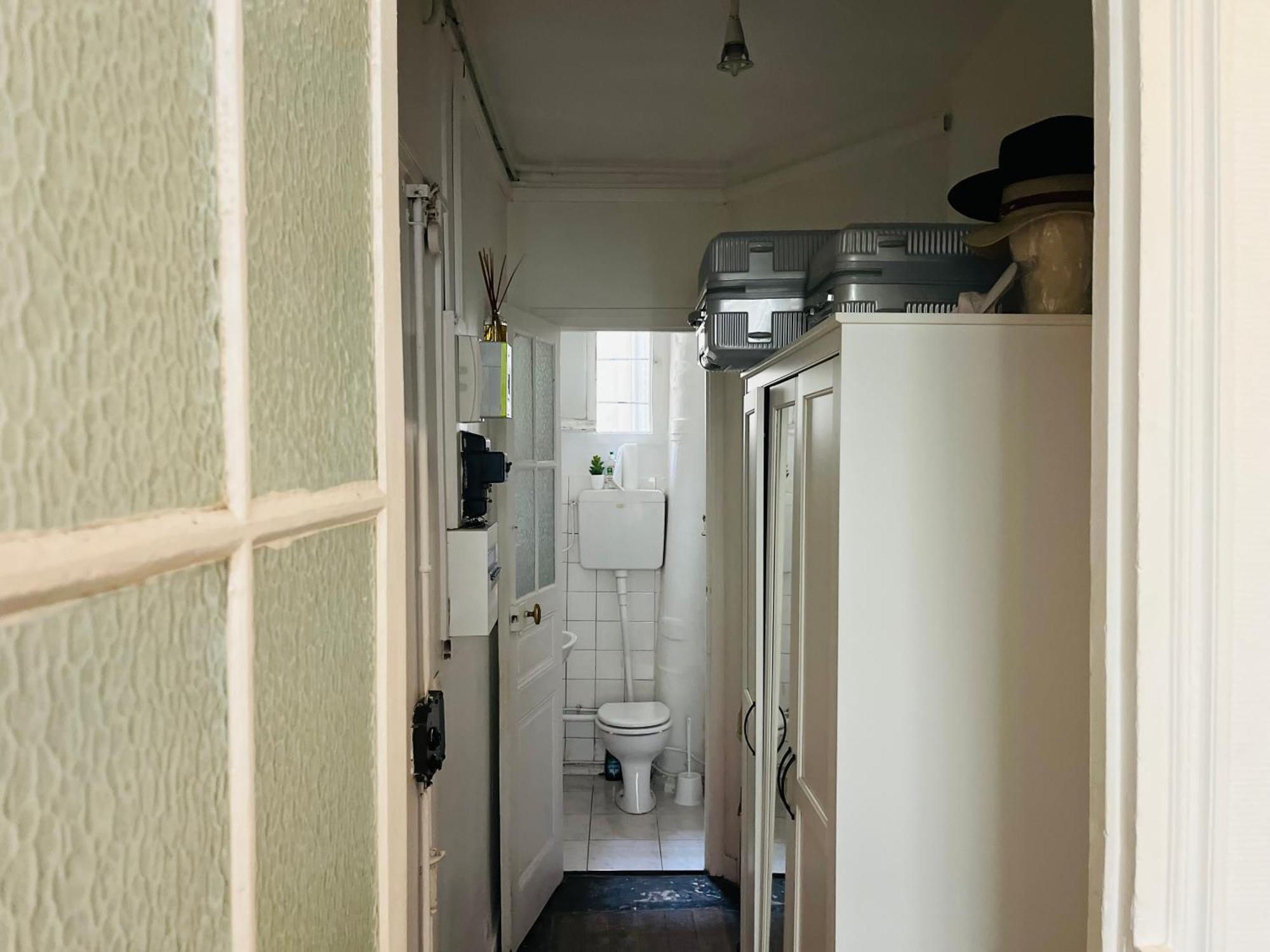 In Montmartre, Paris, Near Sacre-coeur Read Host Profile For Booking