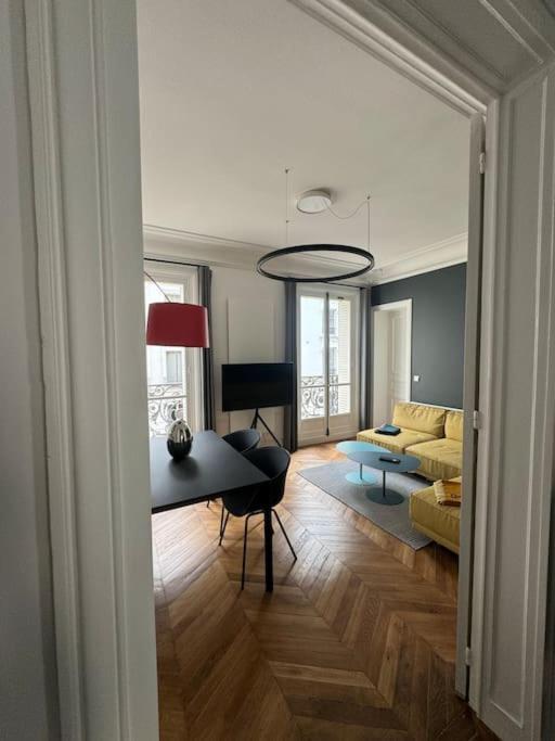 Joyau Au Coeur Du Marais - Refait A Neuf - Luxueux Appartement *