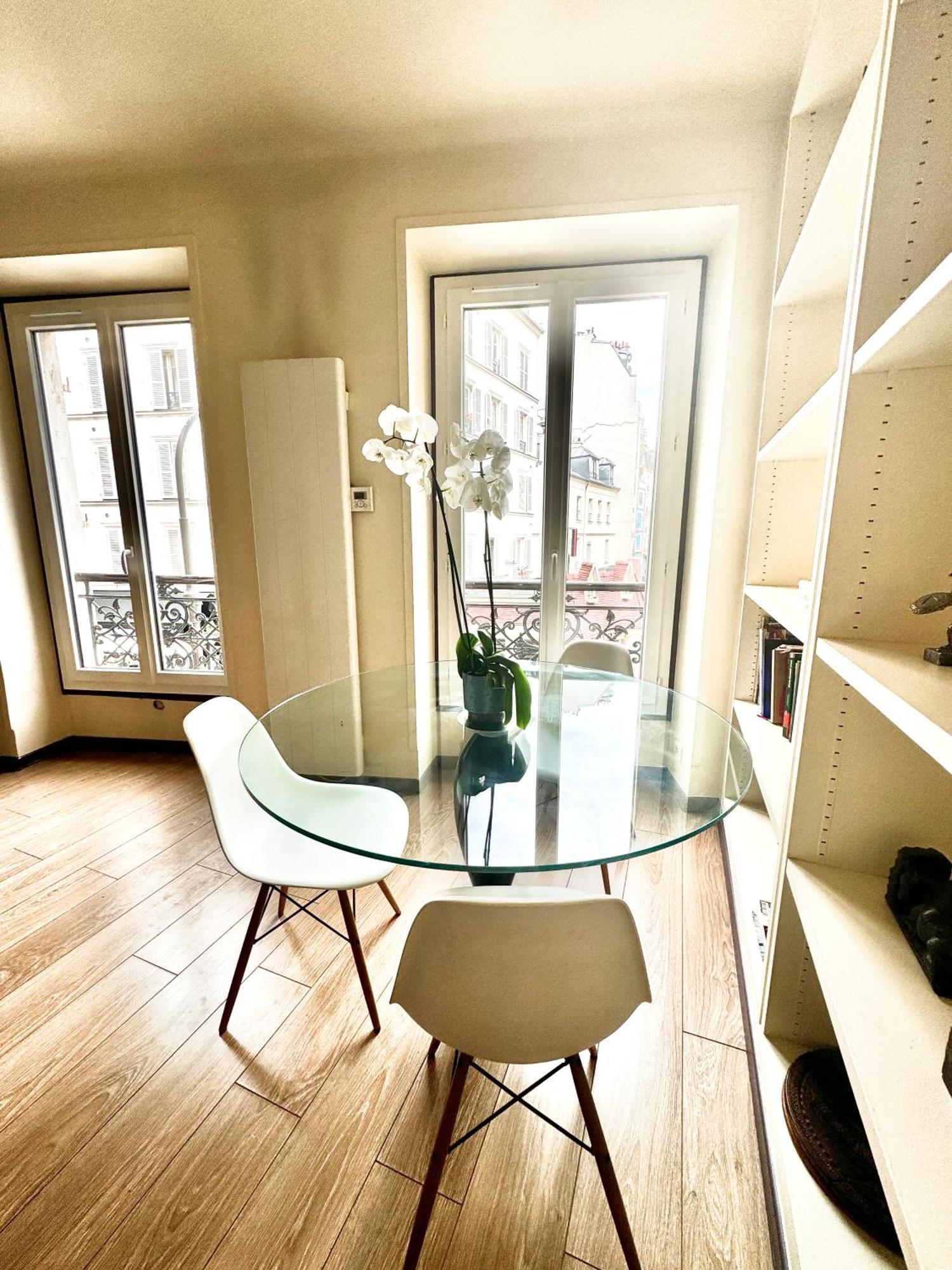 Eiffel Tower Appartement