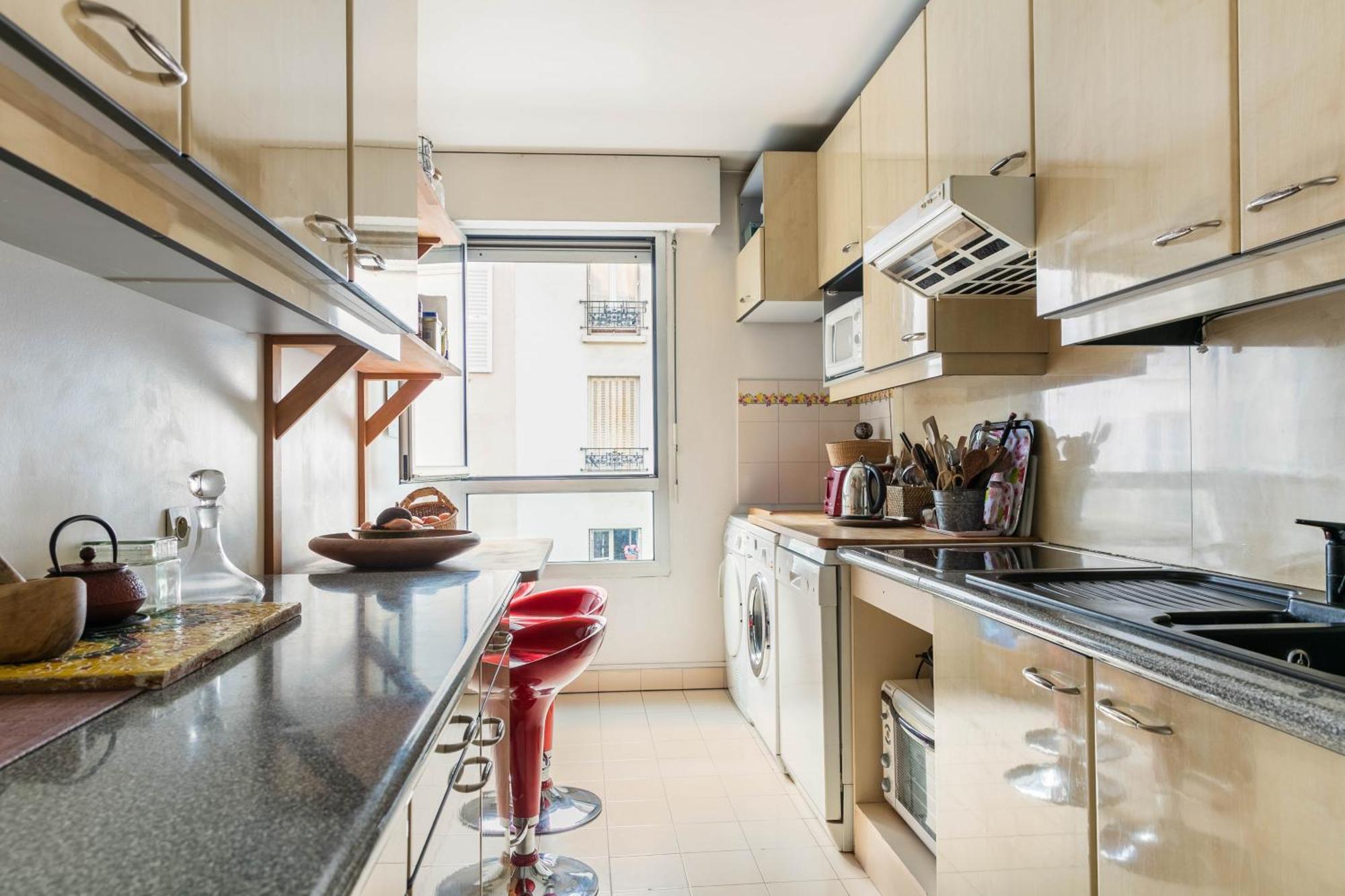 Apartment 3 Quiet And Bright Paris