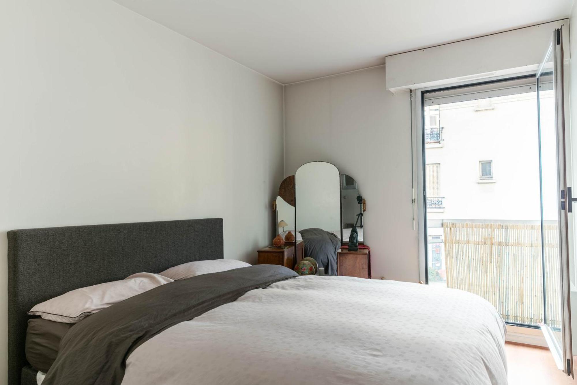 3 Quiet And Bright Paris
