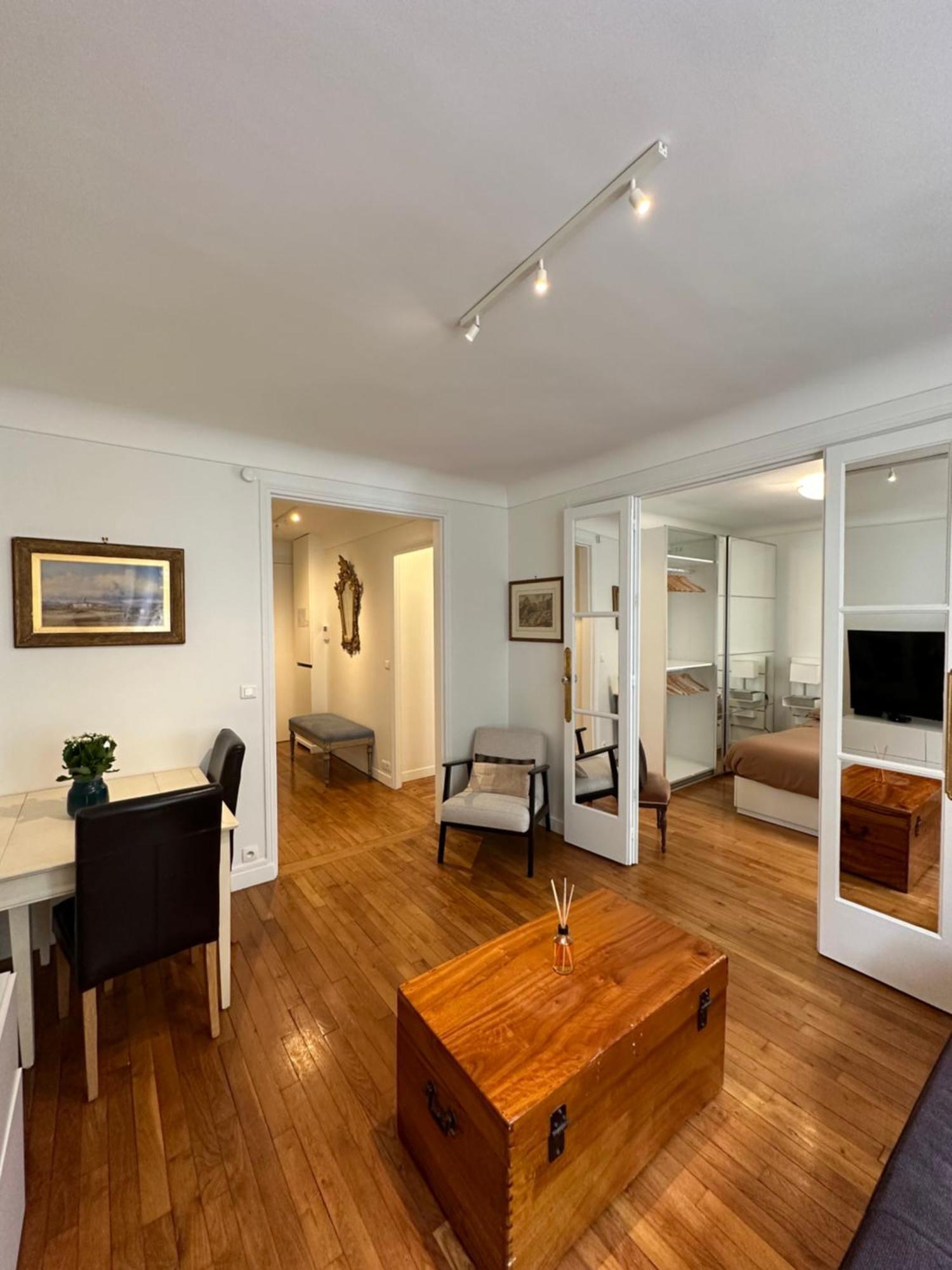 Apartment L.c. Grandtour Paris