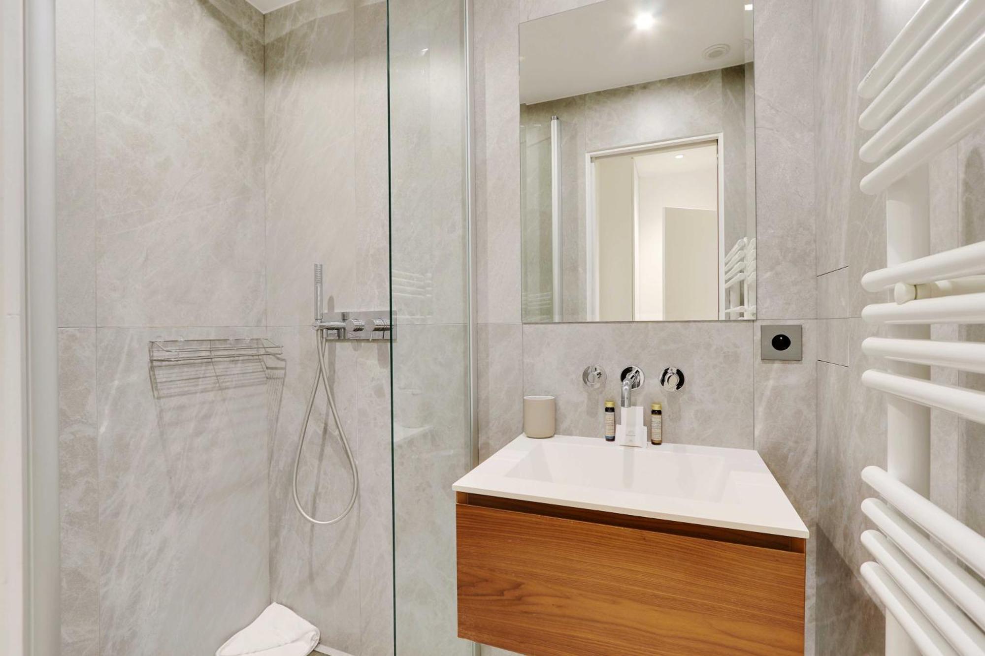 Appartement Passy - Eiffel Tower - Amazing 2br With Garden Paris
