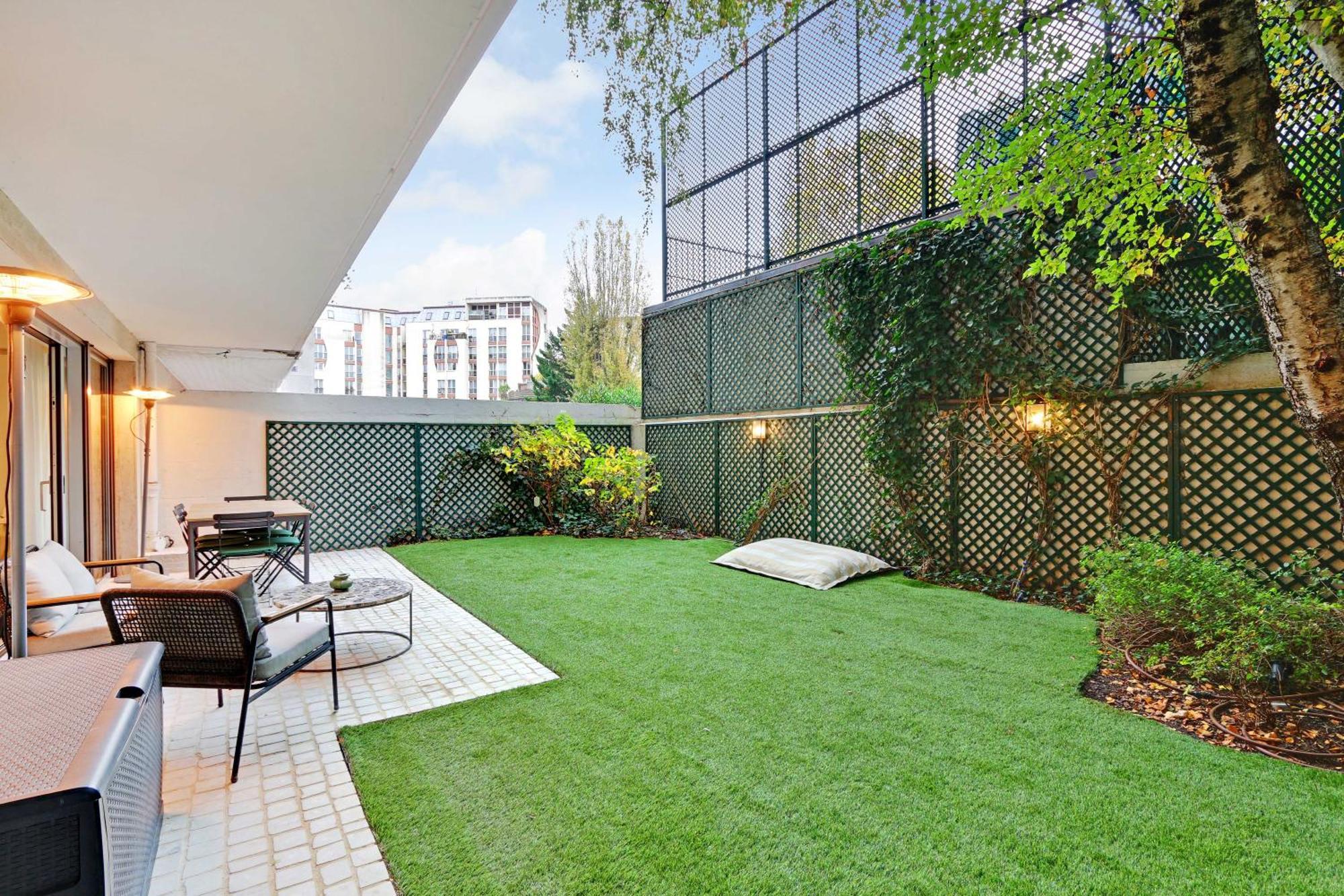 Passy - Eiffel Tower - Amazing 2br With Garden *