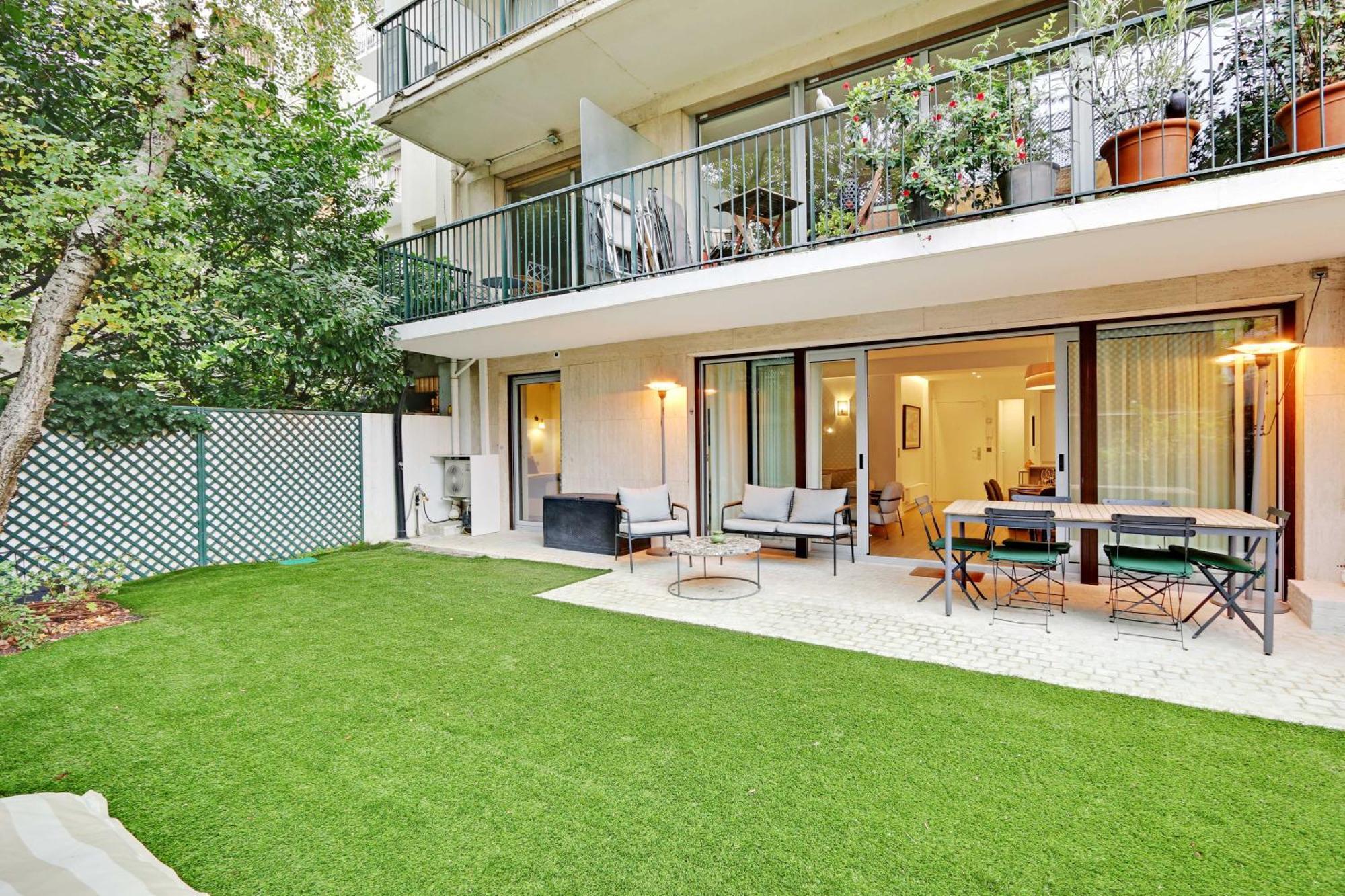 Appartement Passy - Eiffel Tower - Amazing 2br With Garden Paris