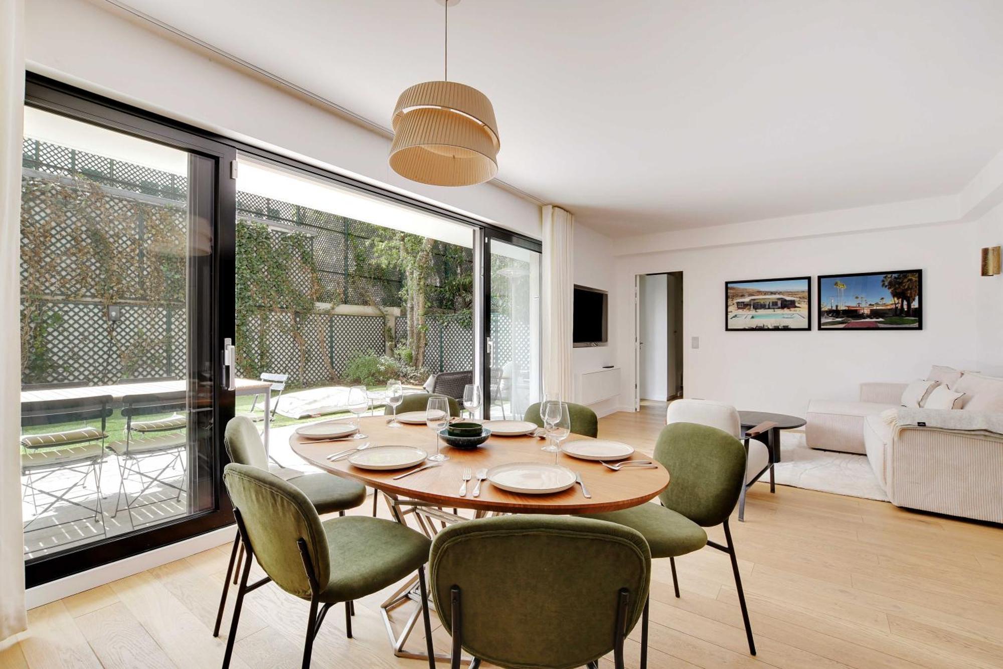 Passy - Eiffel Tower - Amazing 2br With Garden *