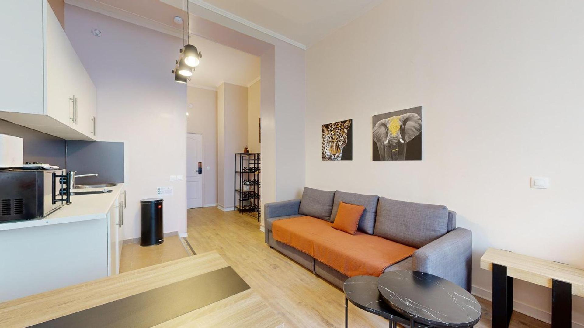 252 Majestic - Superbe A Apartment