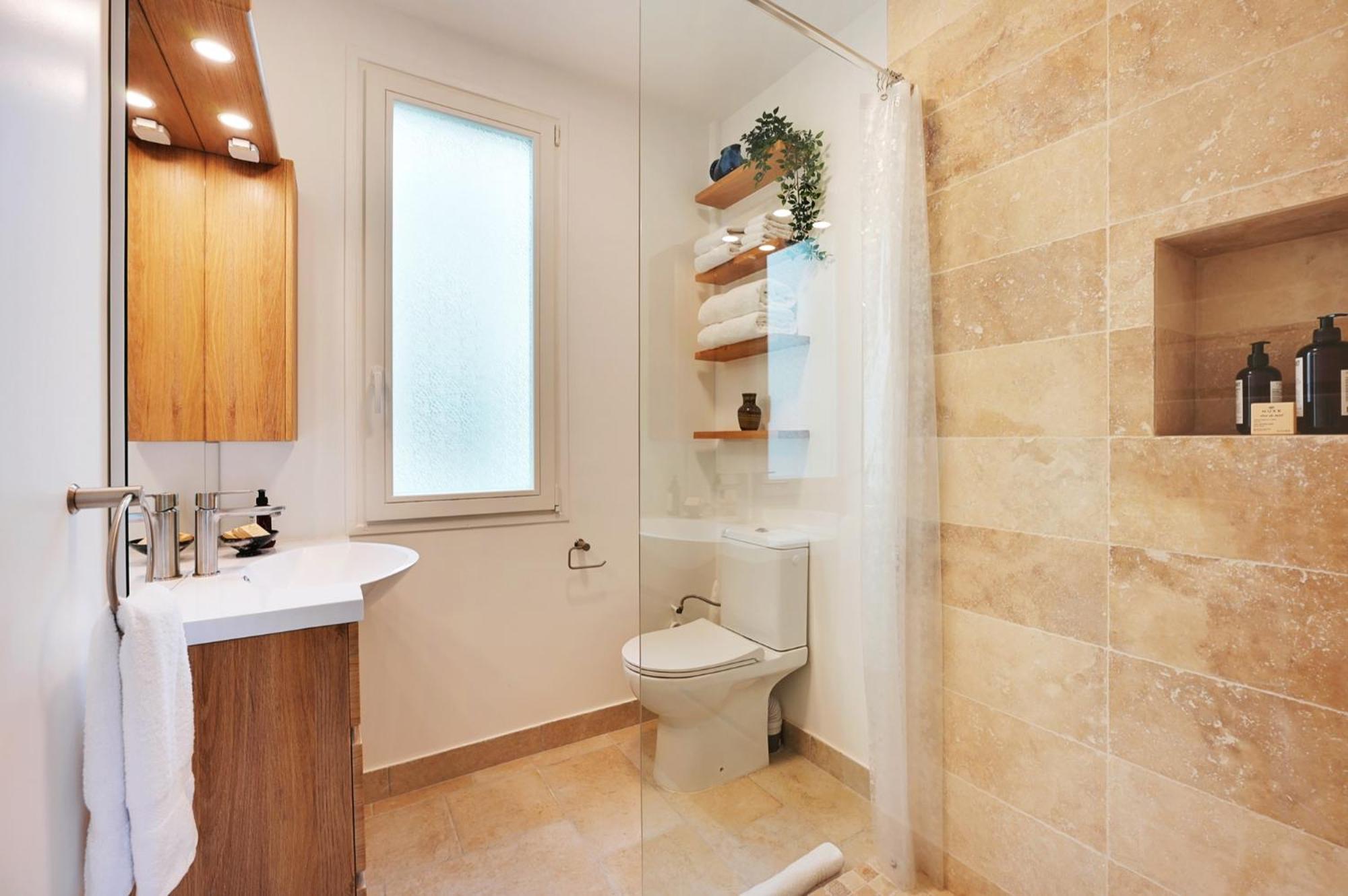 Fully Renovated In Montmartre Apartment Paris