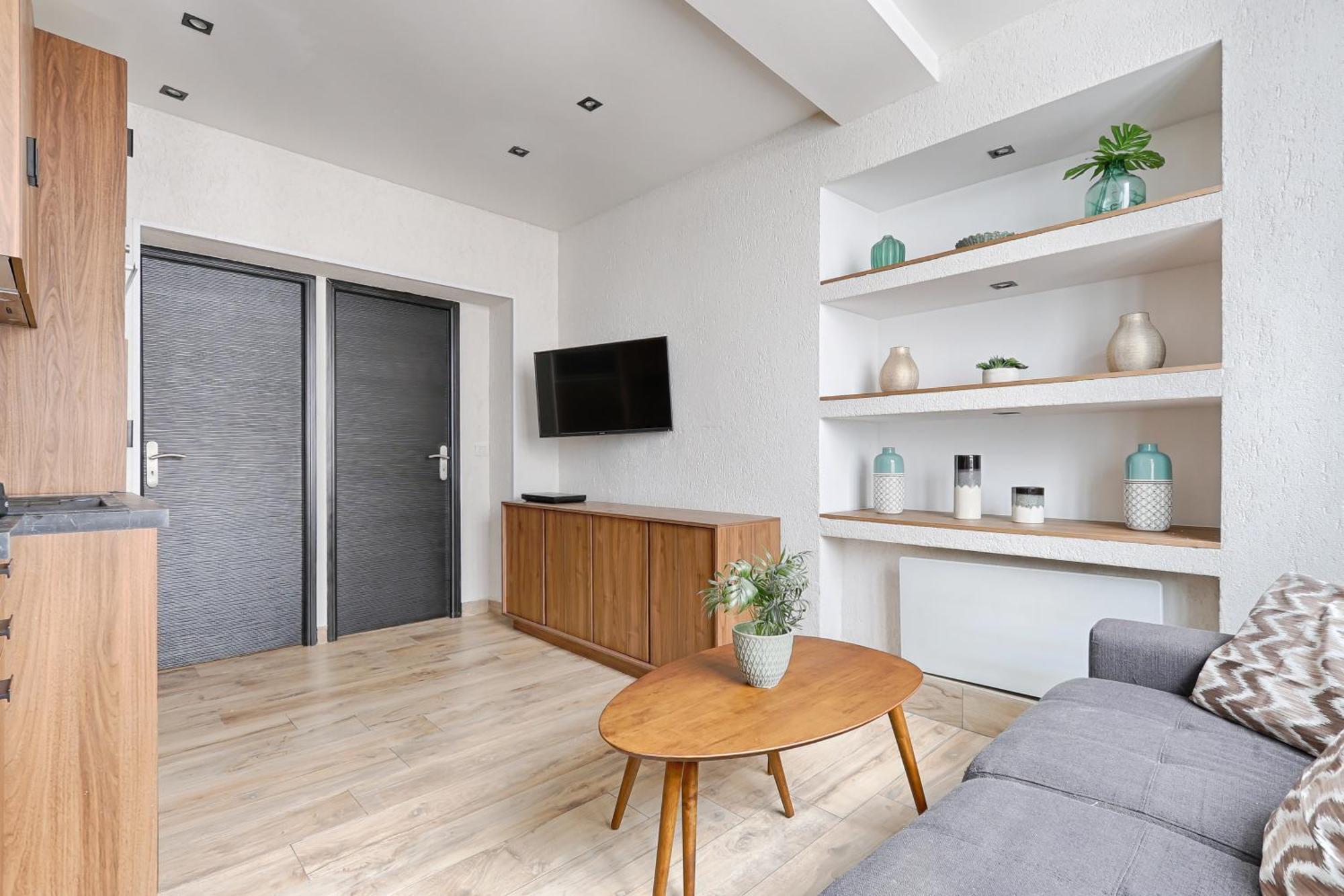 Appartement De Charme 2br Canal Saint Martin Paris