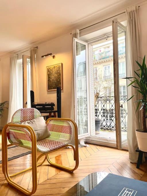 Apartment Parishome! Double Balcony, Art & Designer Touches Paris