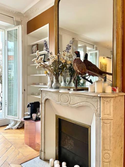 Parishome! Double Balcony, Art & Designer Touches Apartment