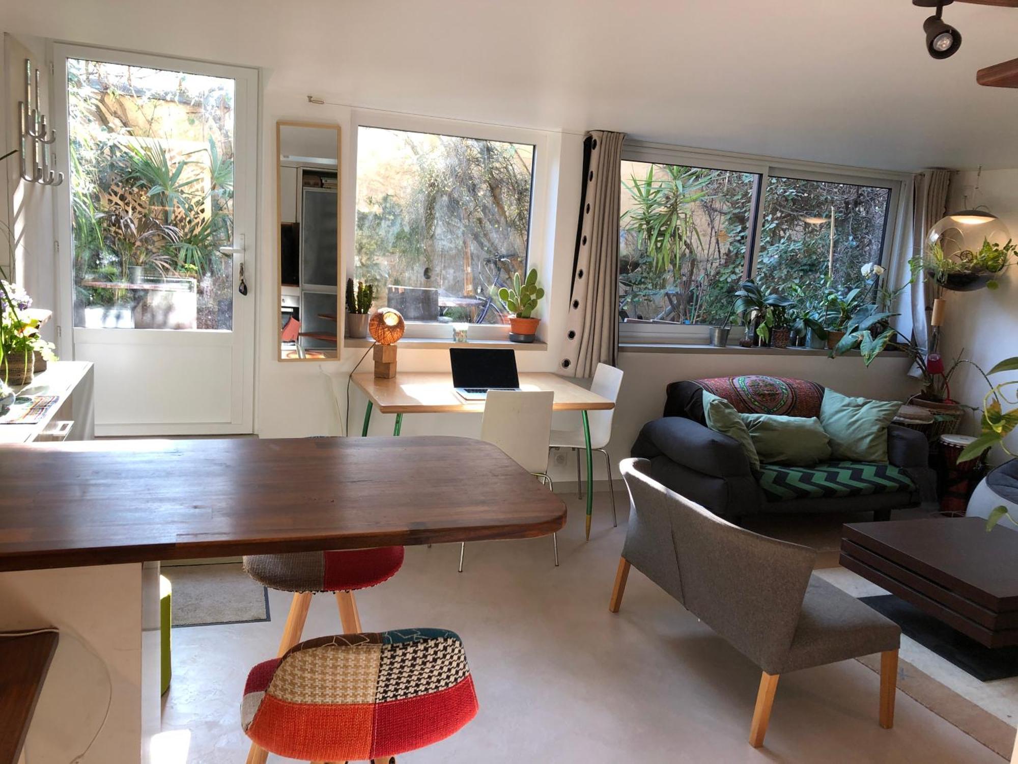 Apartment Charming House, Calm Garden In The Center Of