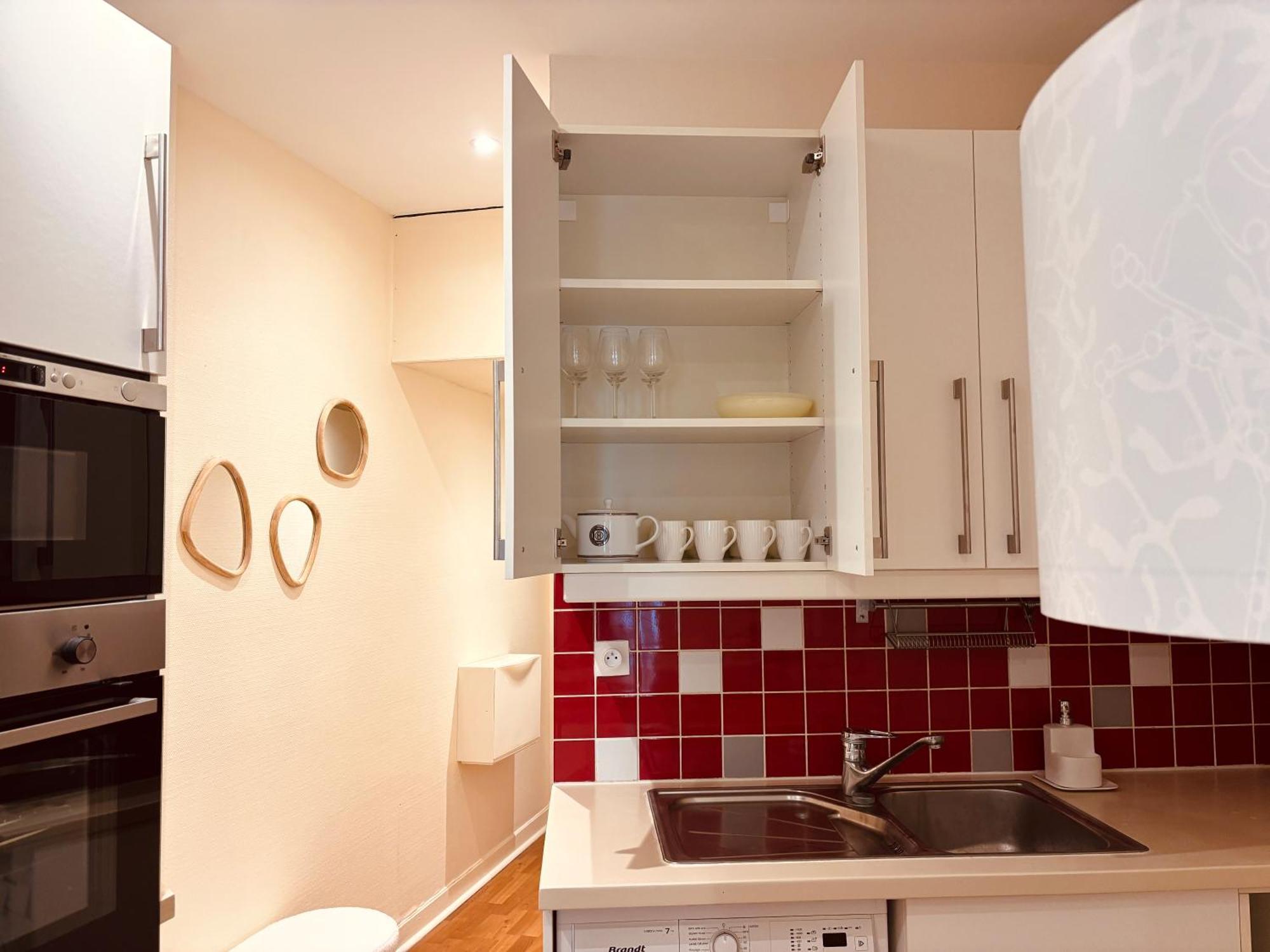 Moments, Your Moments Apartment *