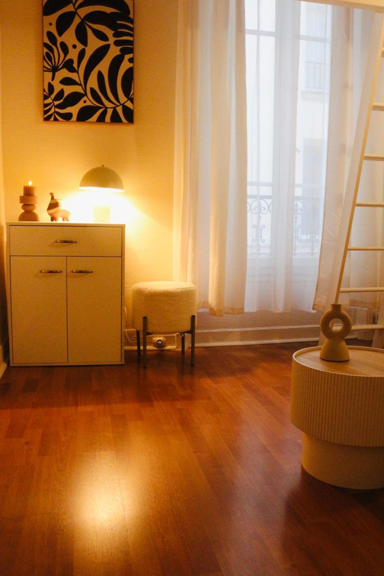 Moments, Your Moments Apartment