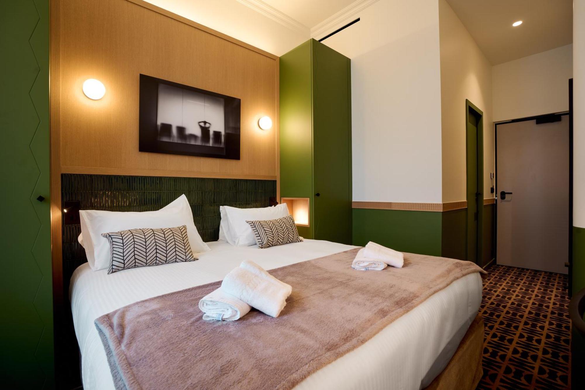 6 Vh Hotel Paris